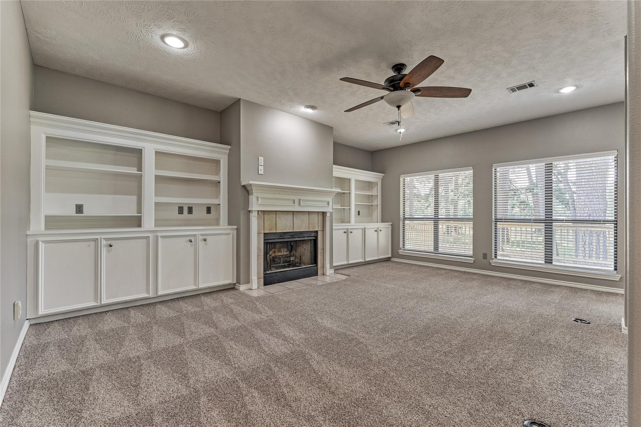 13707 Fountainview Drive