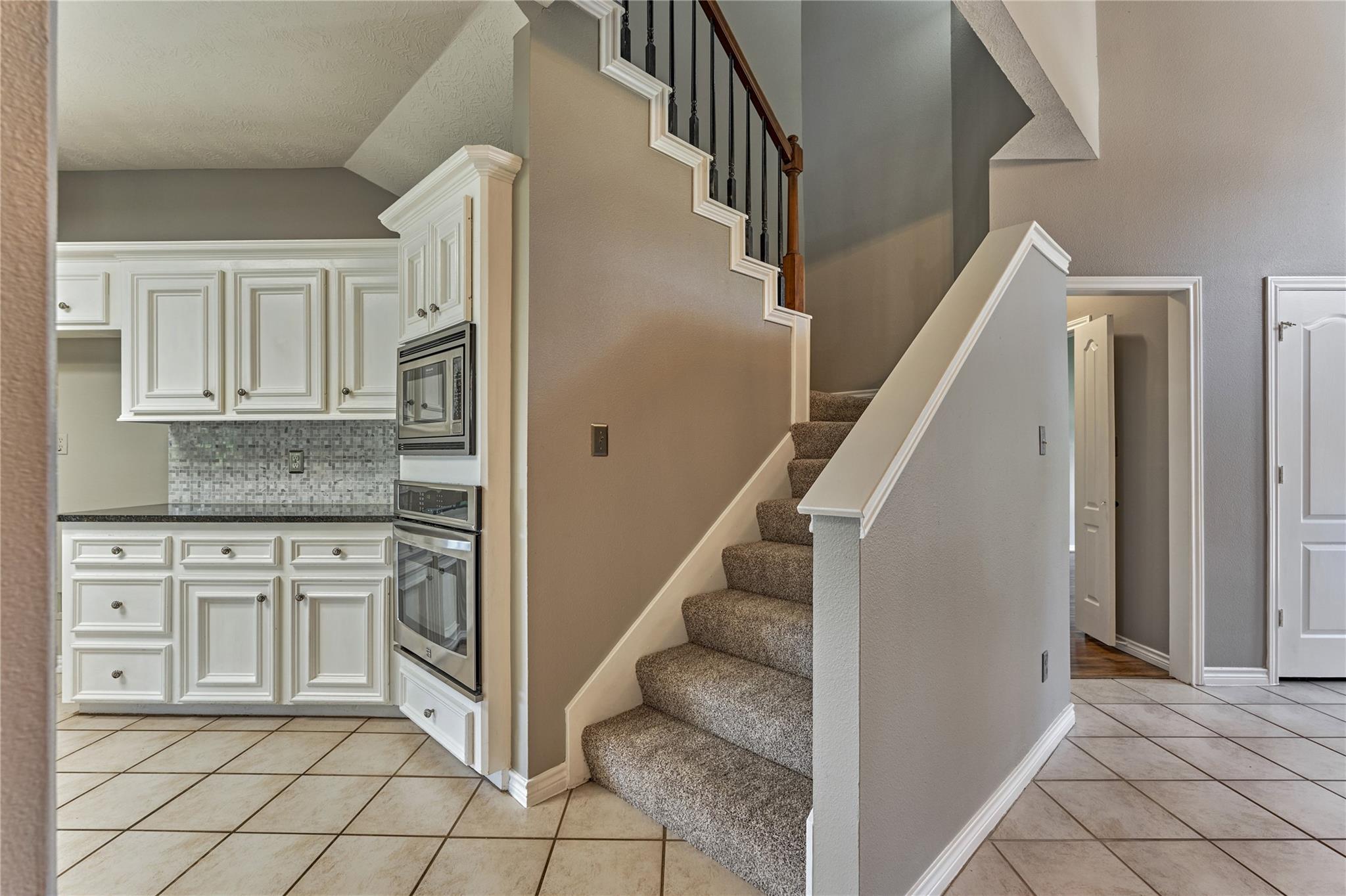 13707 Fountainview Drive