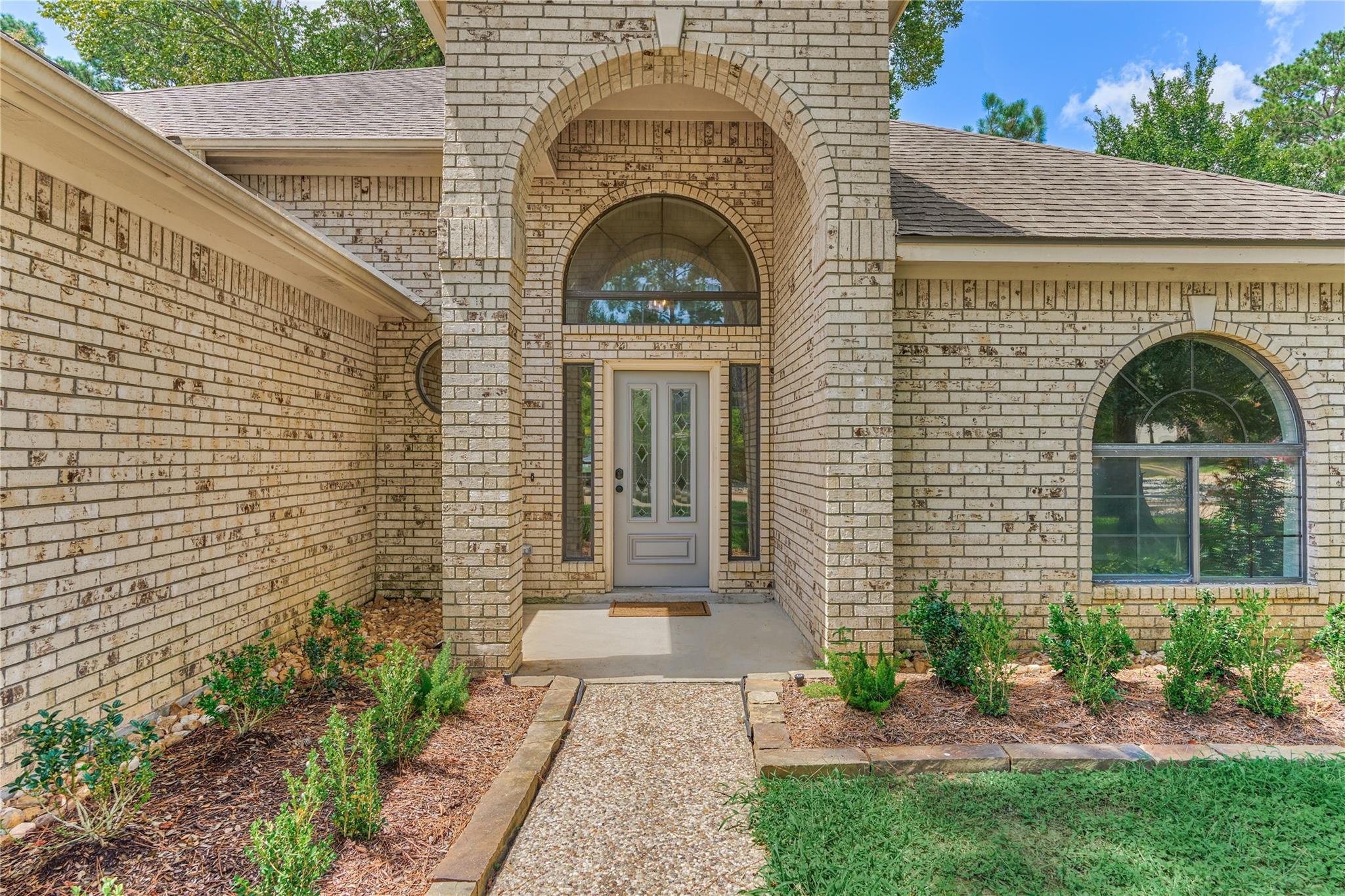 13707 Fountainview Drive