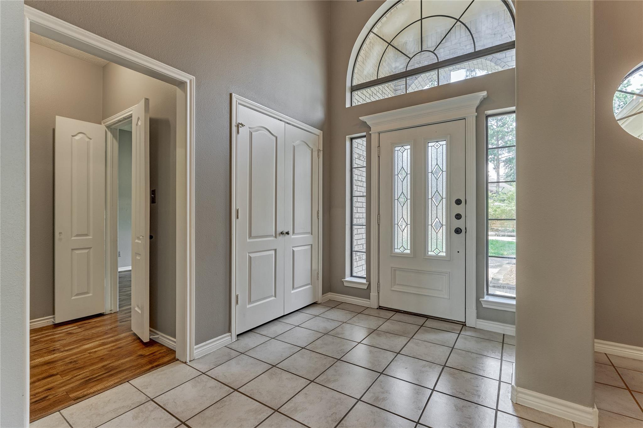 13707 Fountainview Drive