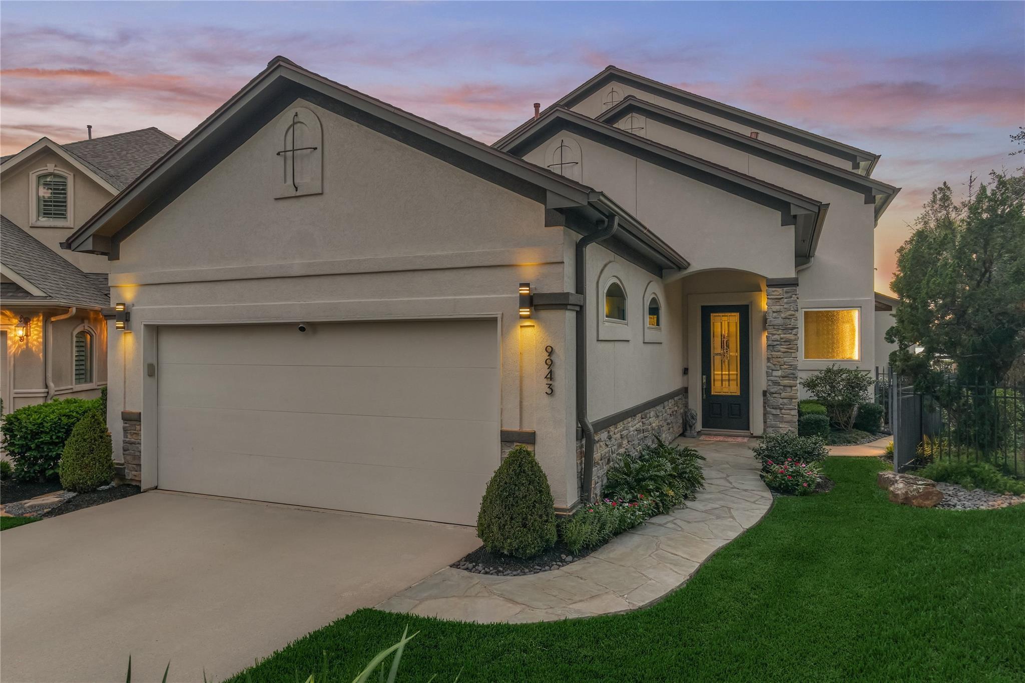9943 Pebble View Court