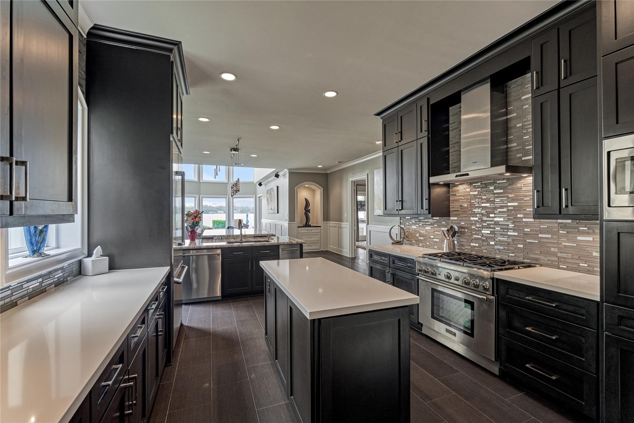 9943 Pebble View Court