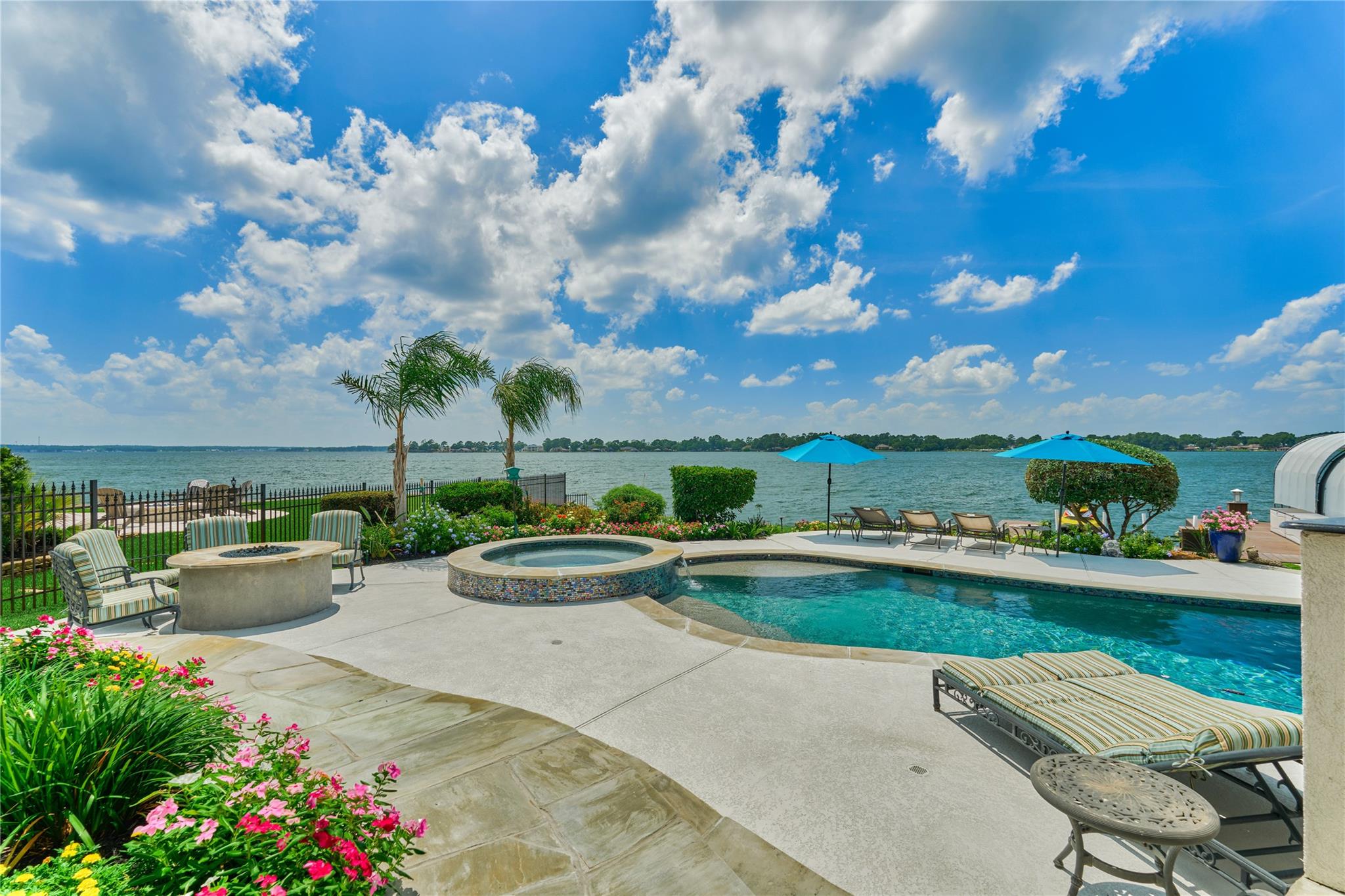 9943 Pebble View Court