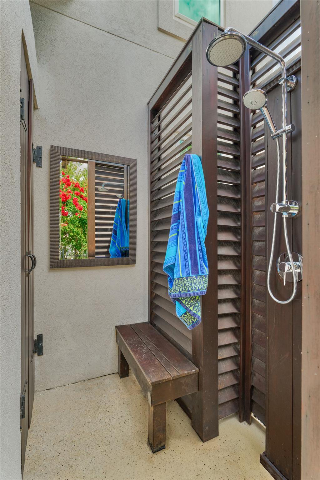 9943 Pebble View Court