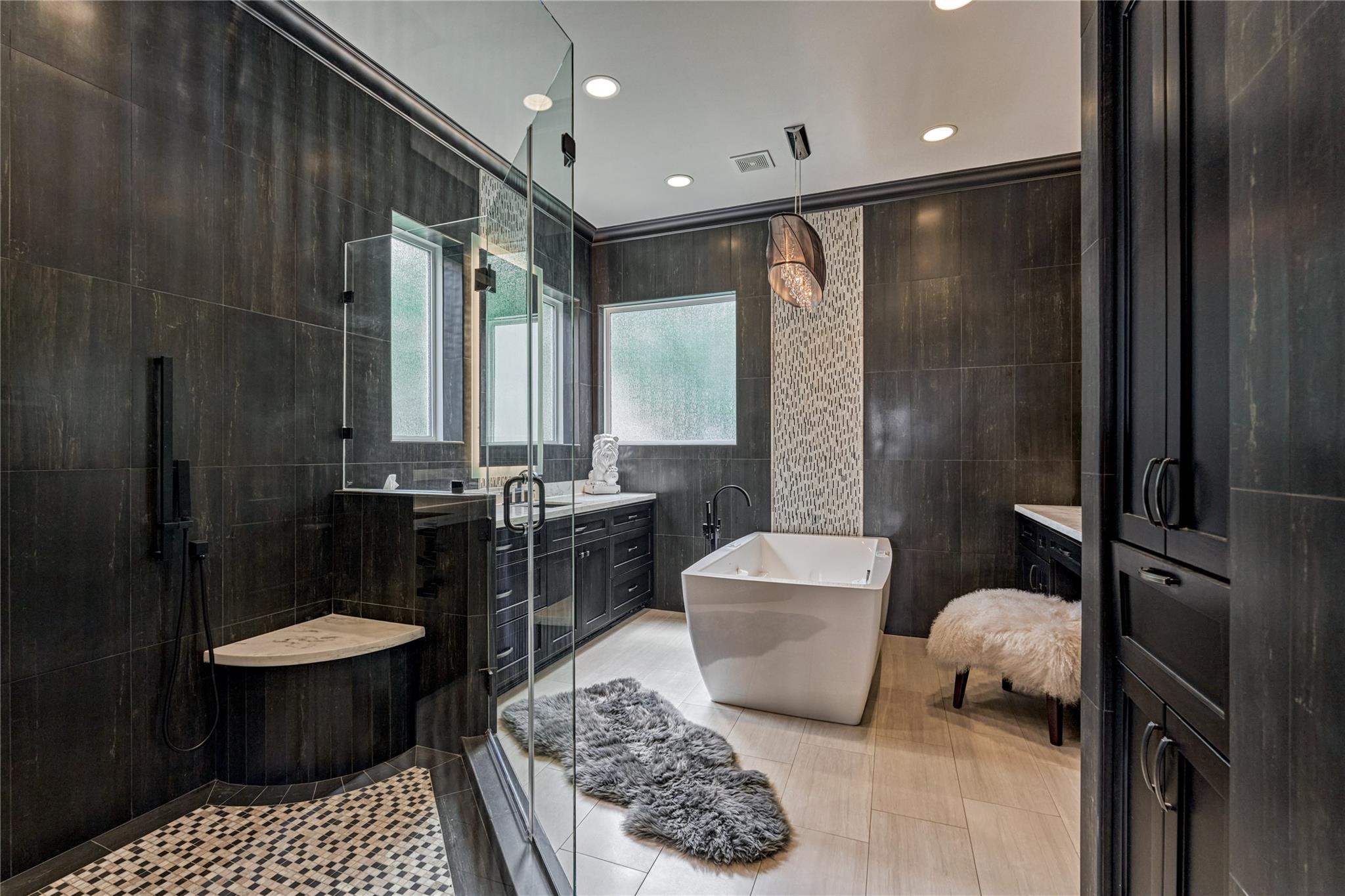 9943 Pebble View Court