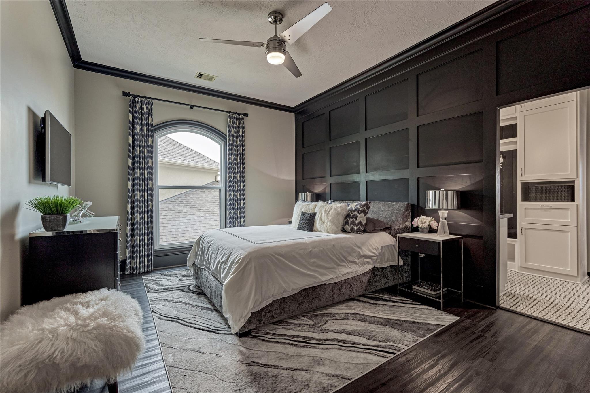 9943 Pebble View Court