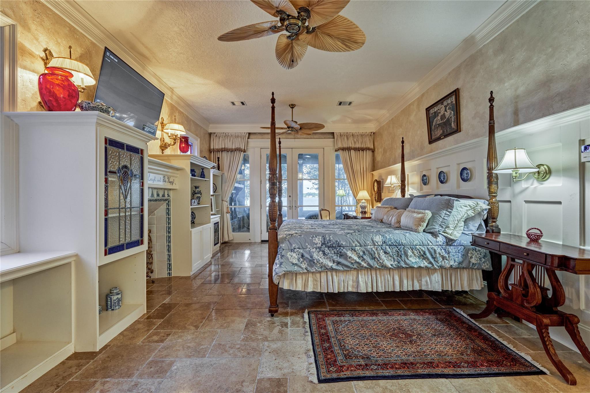 100 W Shore Lane