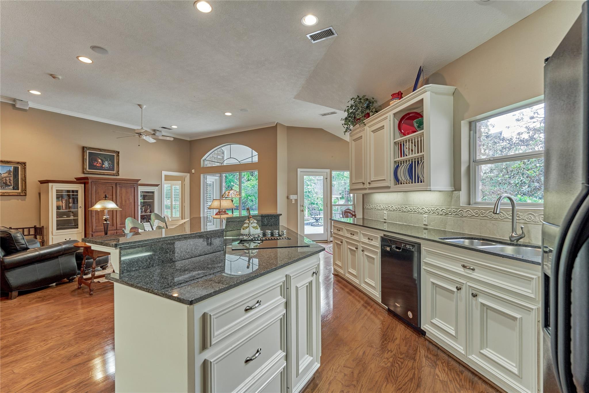 33 Winthrop Harbor N
