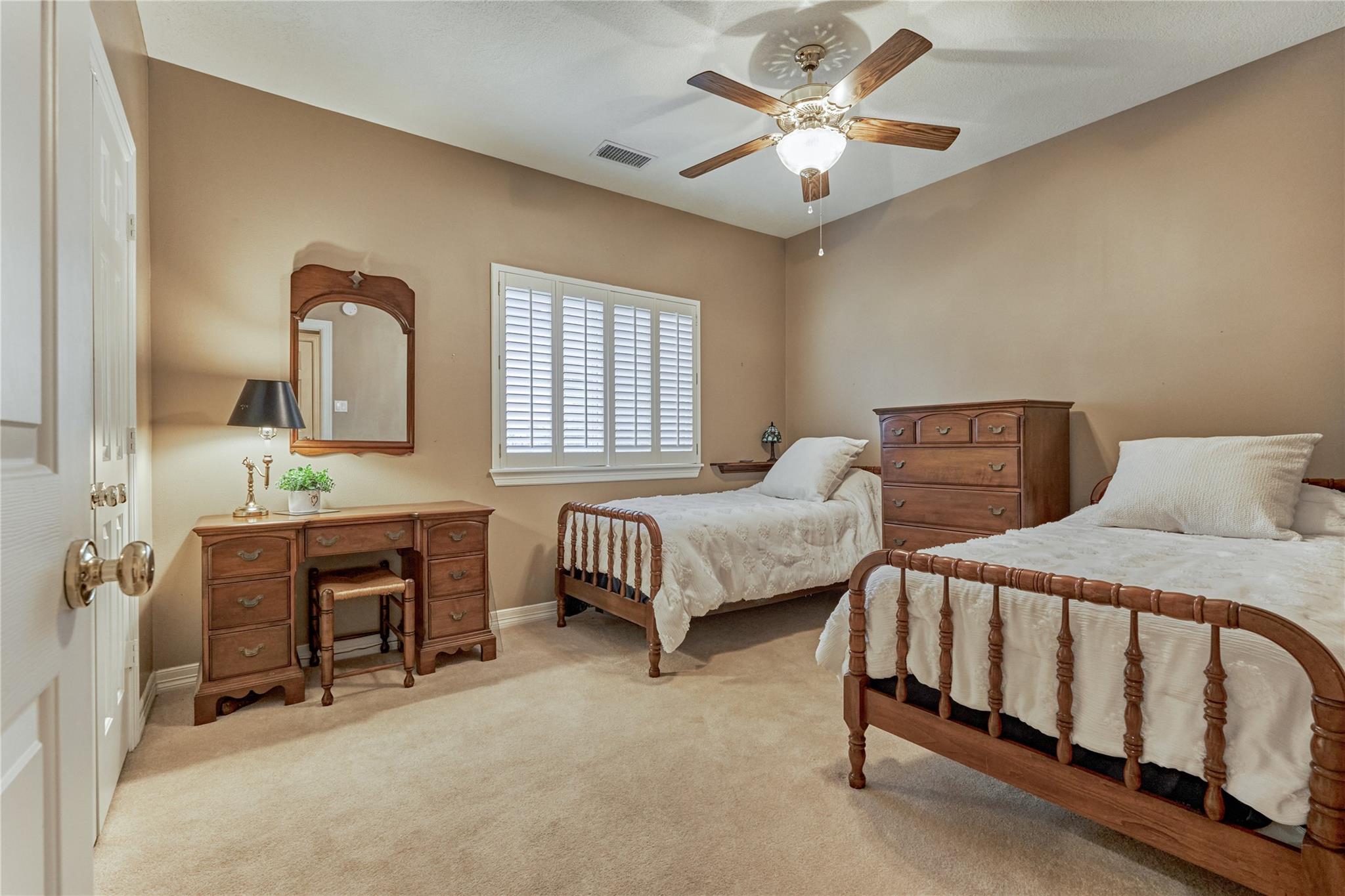 33 Winthrop Harbor N