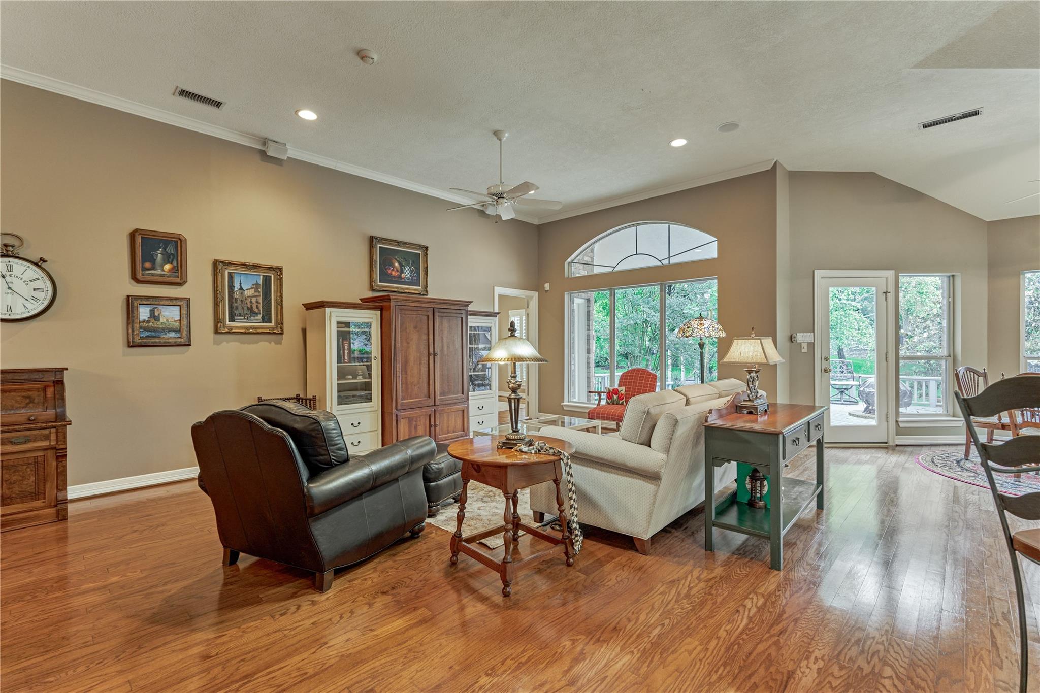 33 Winthrop Harbor N