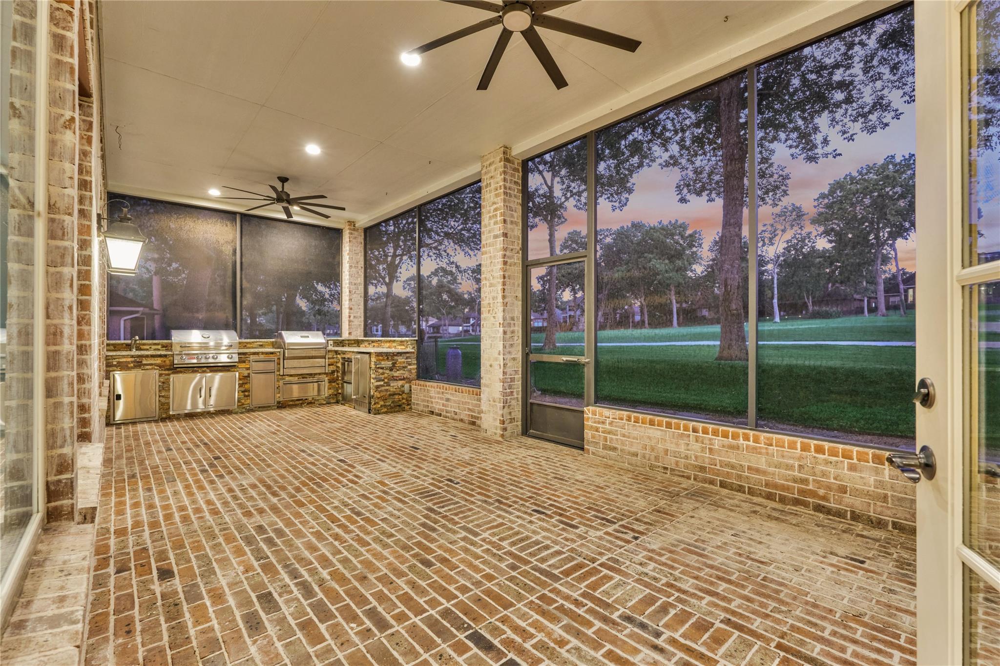 102 Winthrop Harbor S