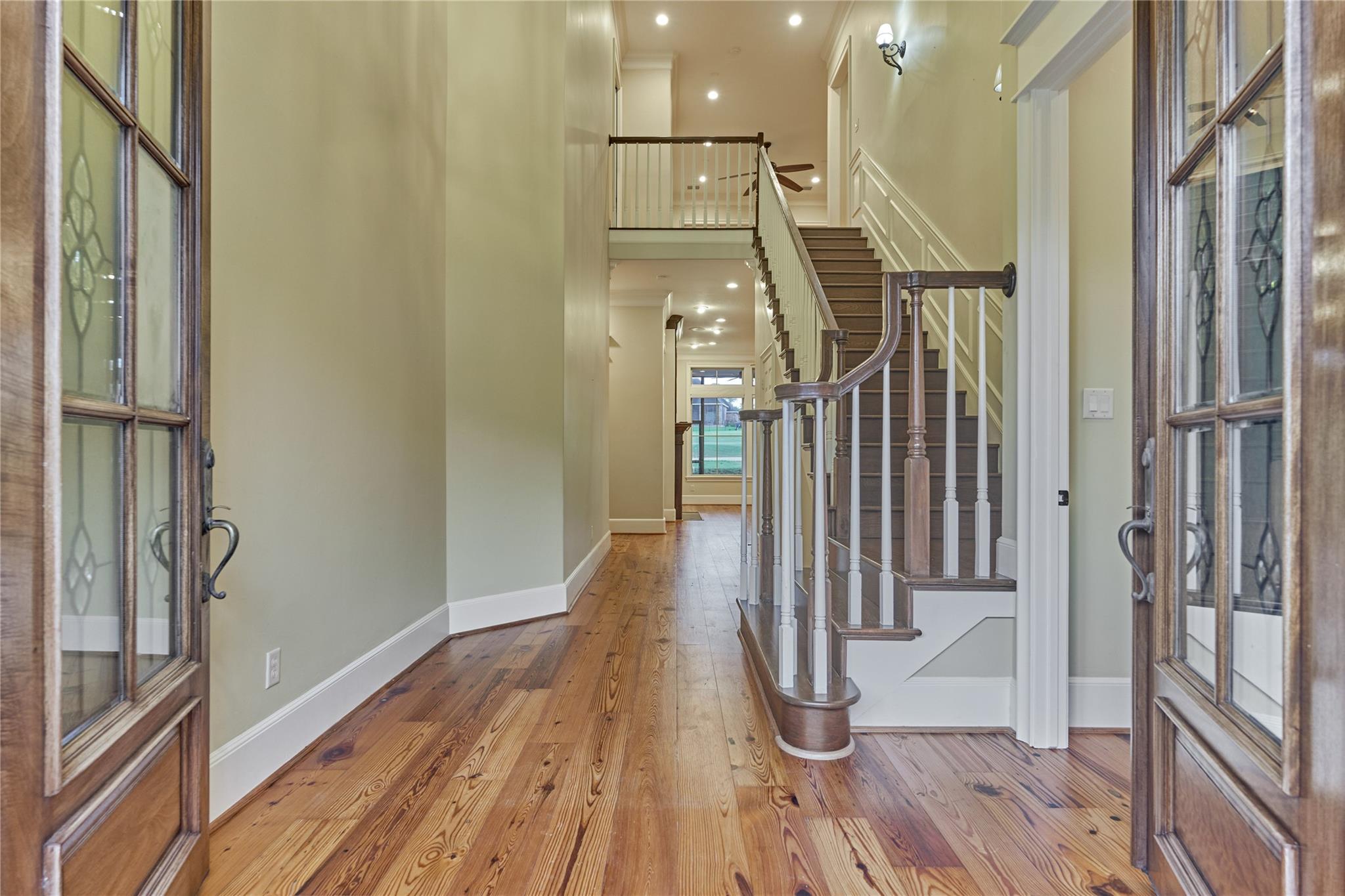 102 Winthrop Harbor S
