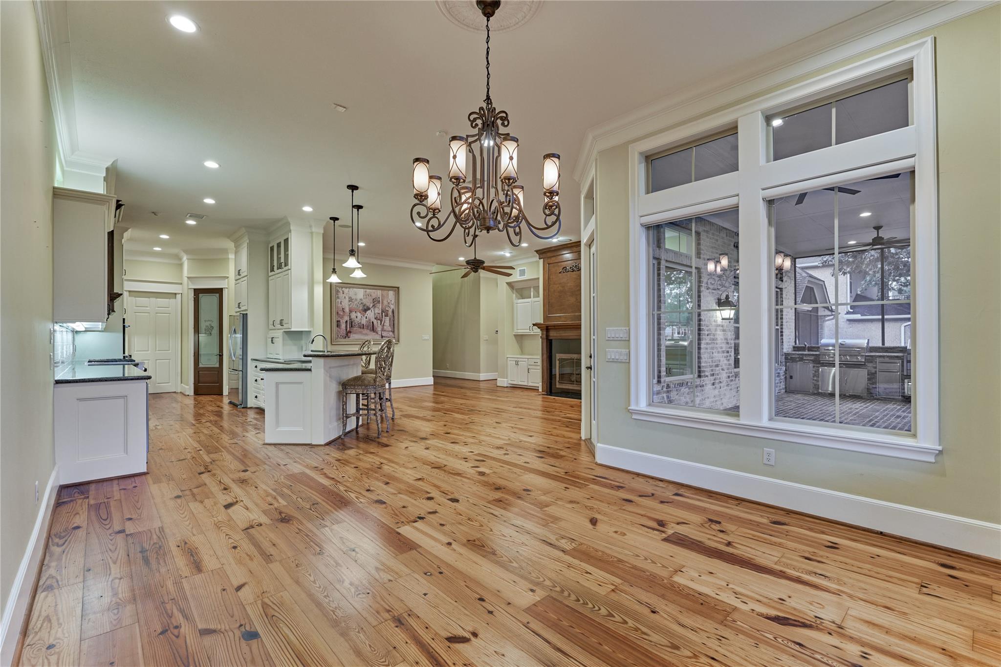 102 Winthrop Harbor S