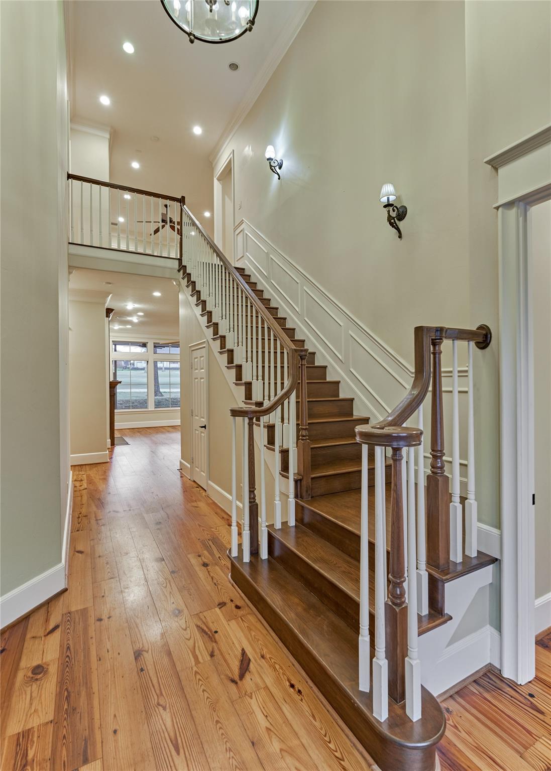 102 Winthrop Harbor S