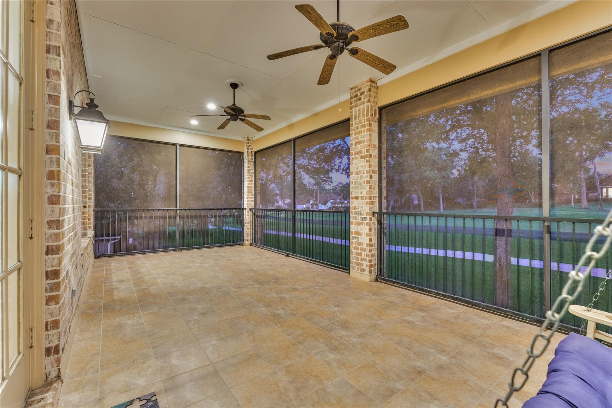 102 Winthrop Harbor S