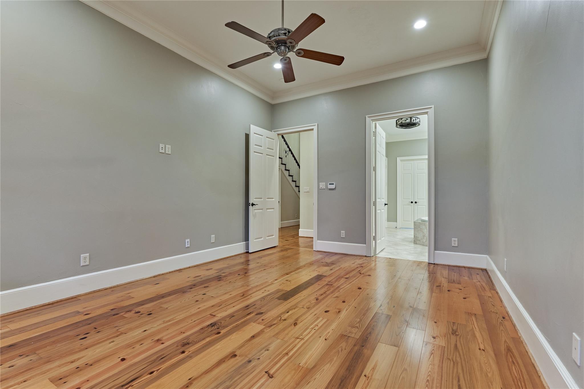 102 Winthrop Harbor S
