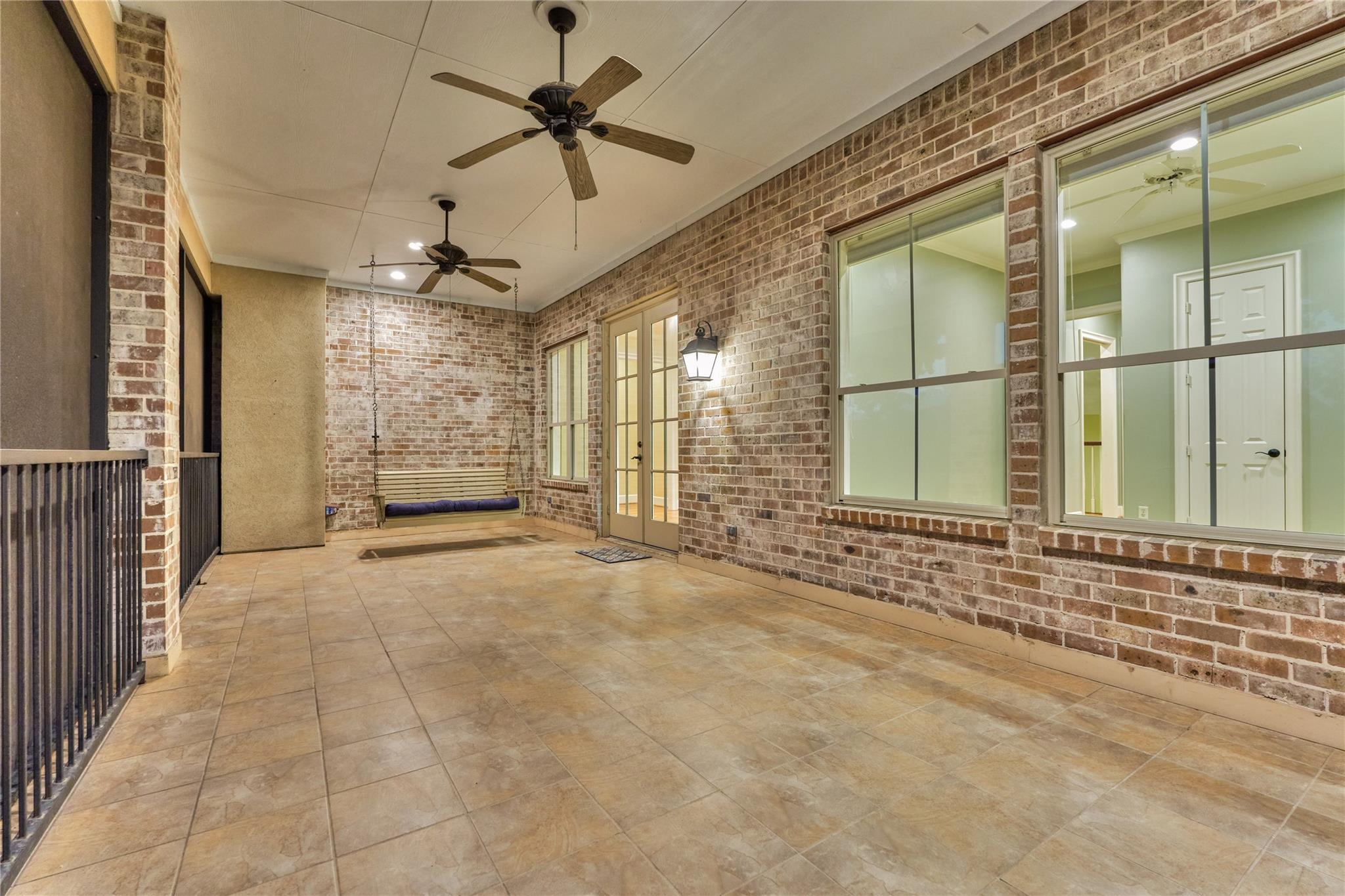 102 Winthrop Harbor S
