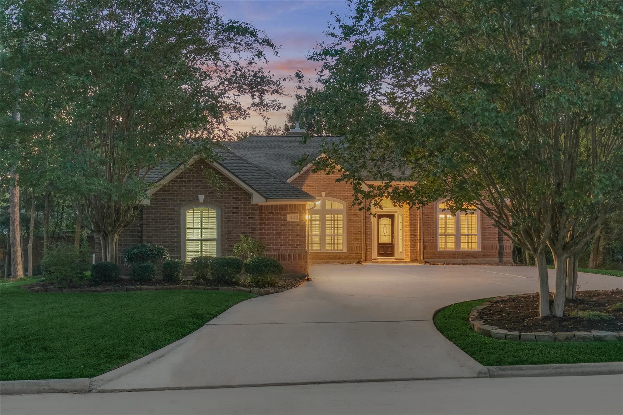 11 Brookwood Court