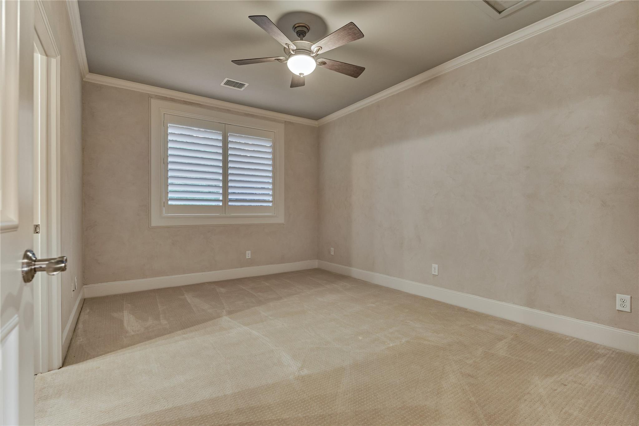 3 Edgewood Drive W
