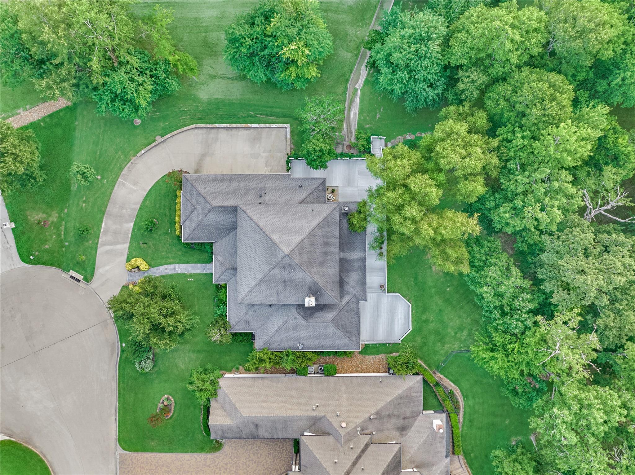 3 Edgewood Drive W