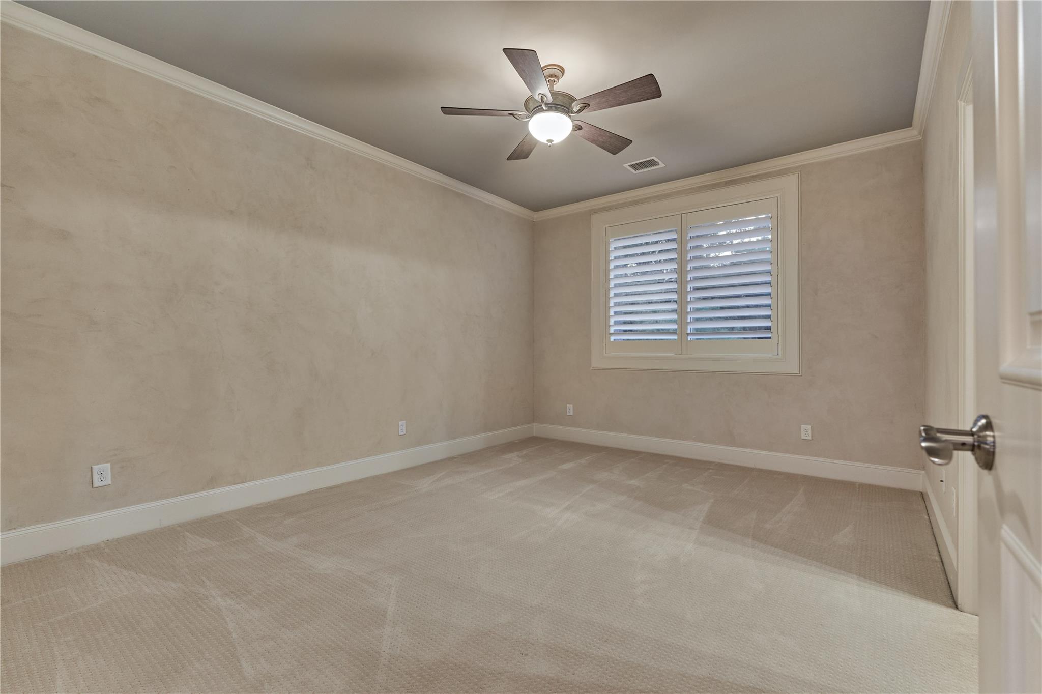 3 Edgewood Drive W