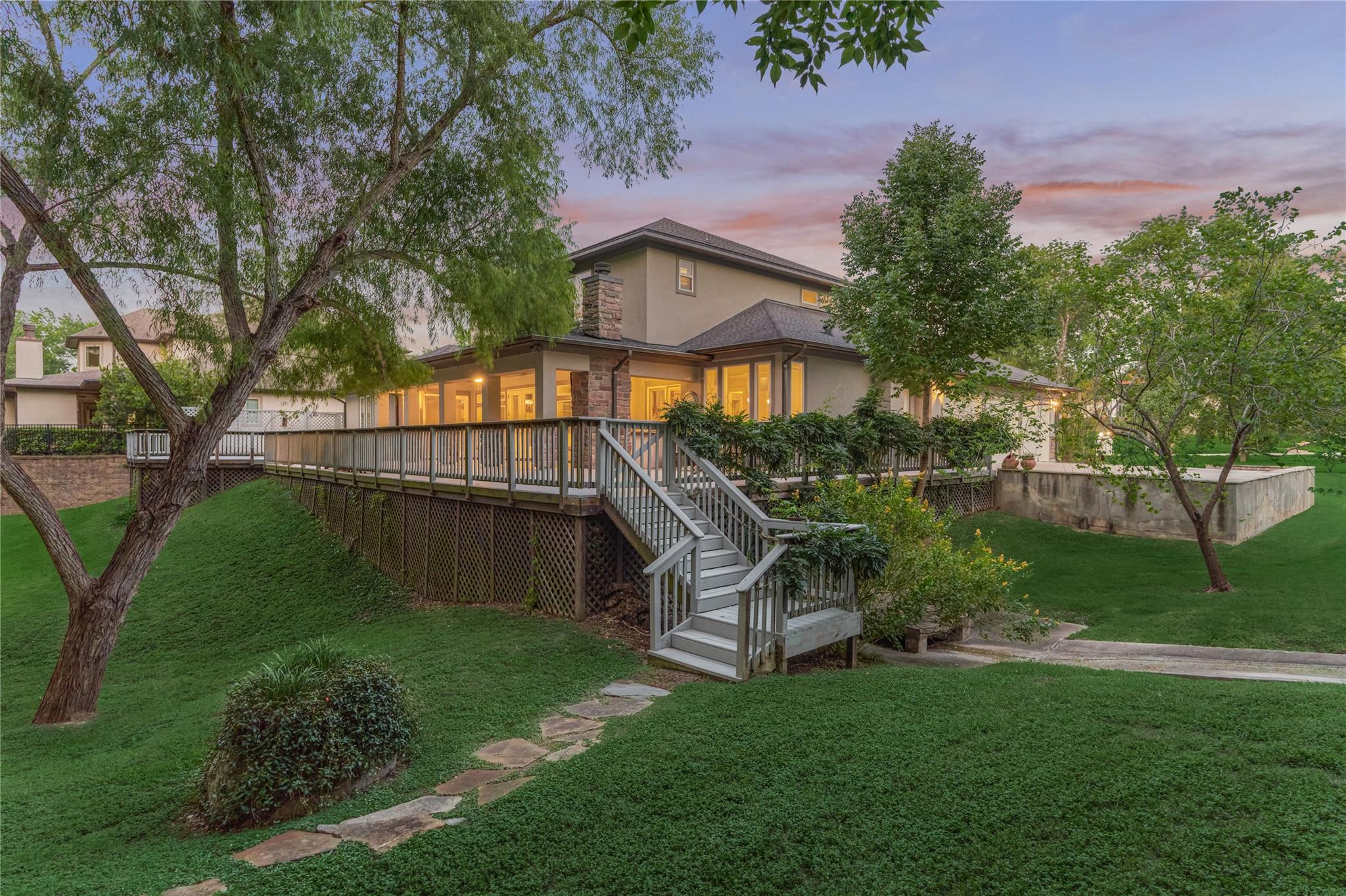 3 Edgewood Drive W