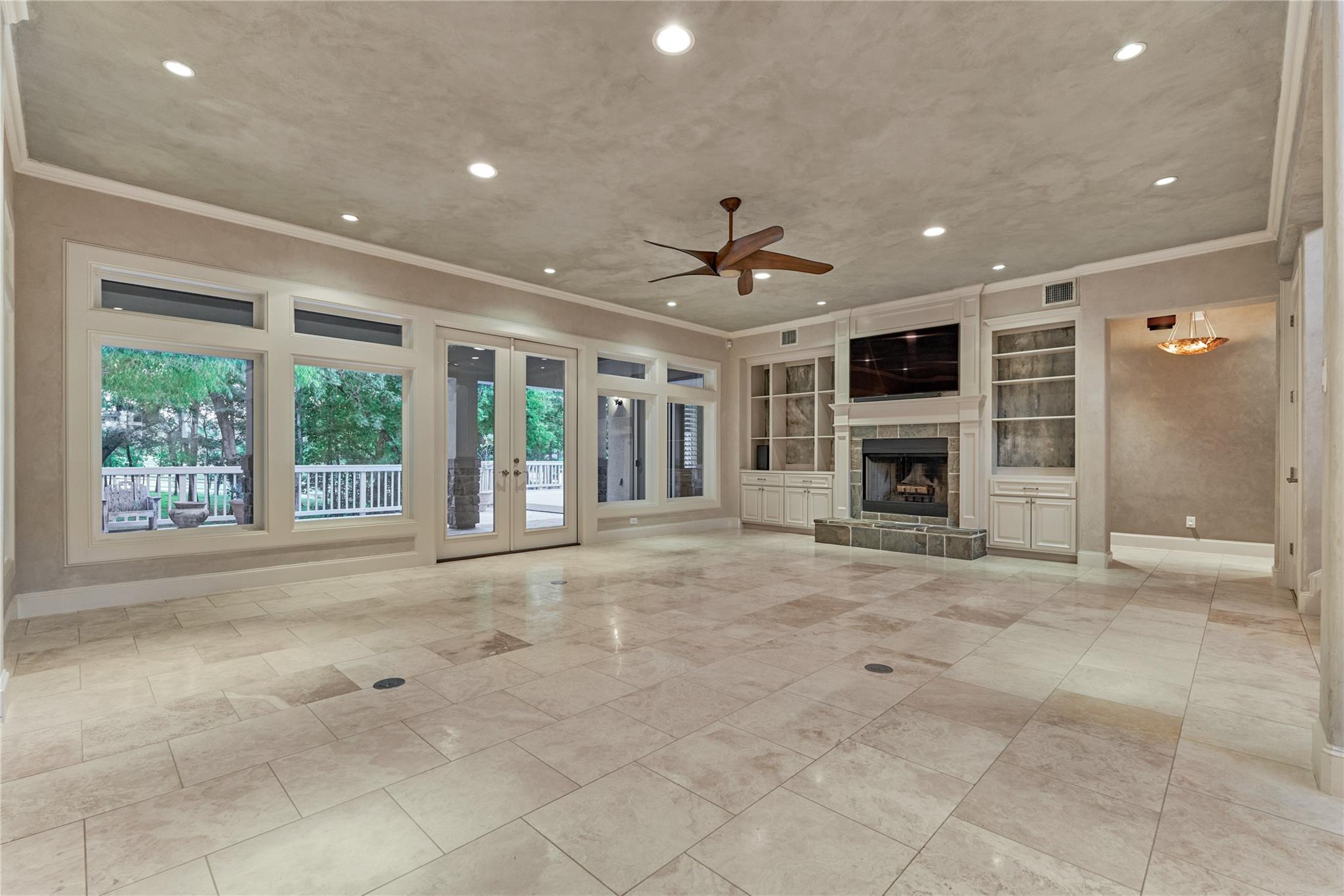 3 Edgewood Drive W