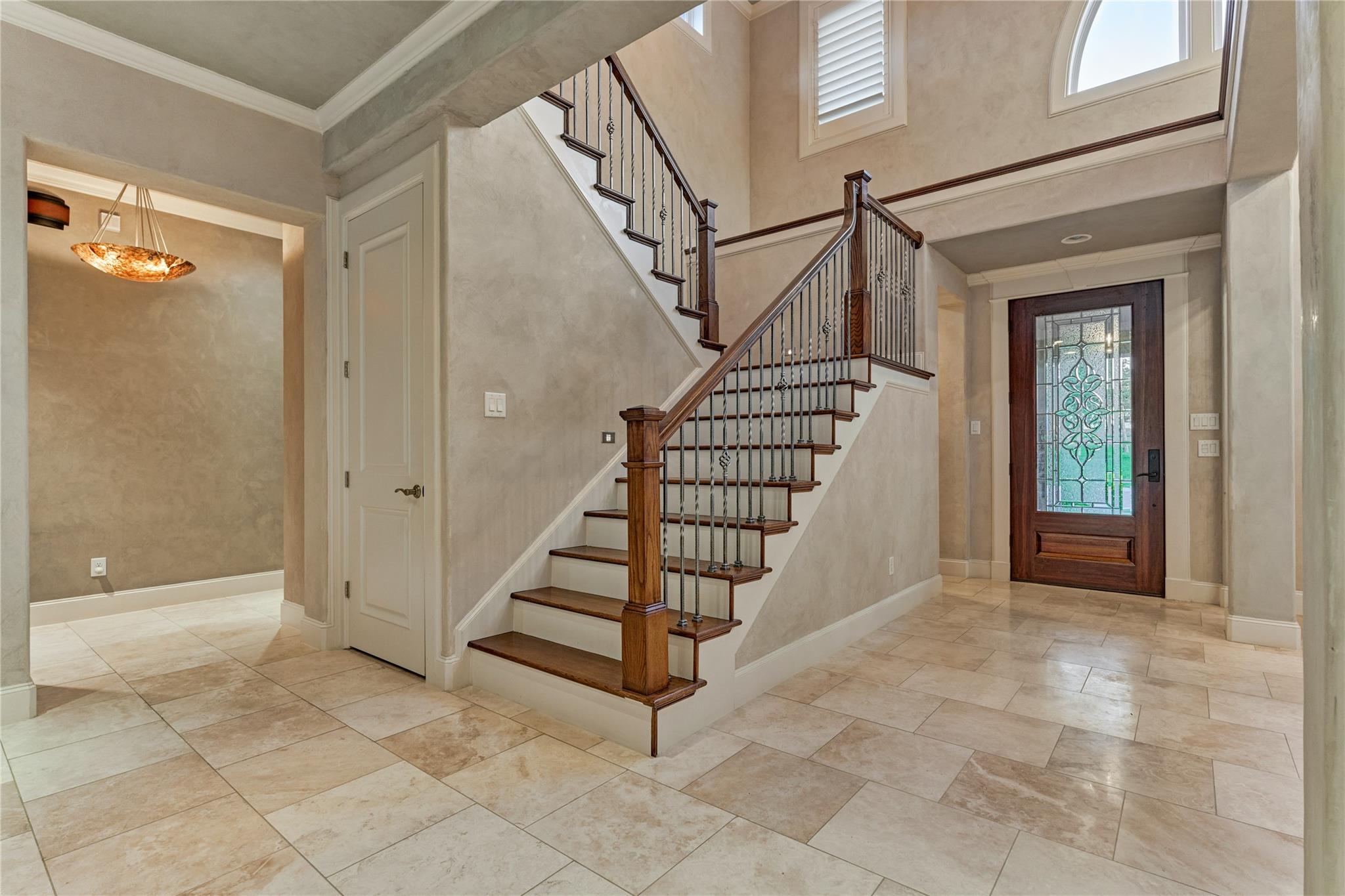 3 Edgewood Drive W