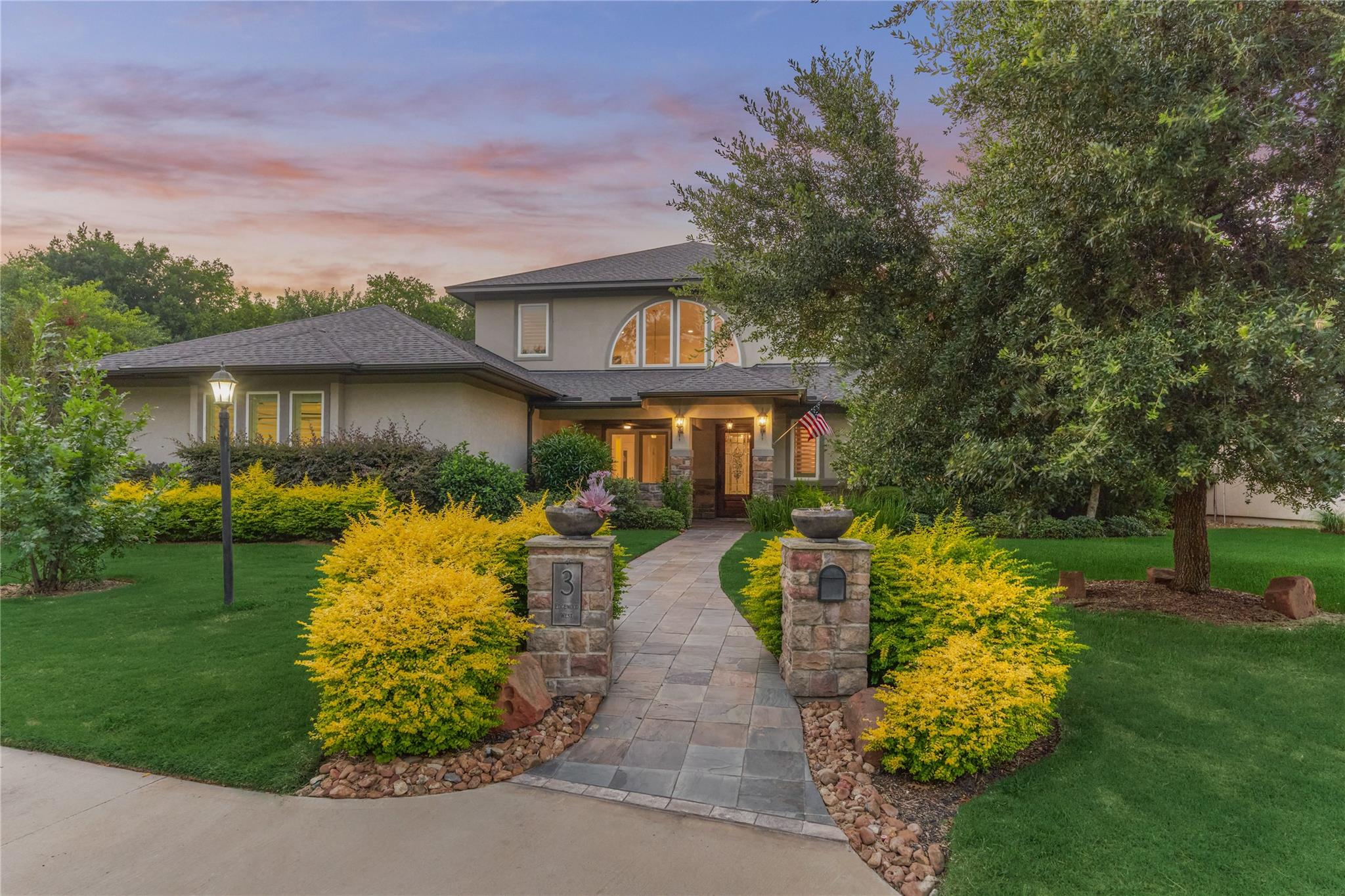 3 Edgewood Drive W
