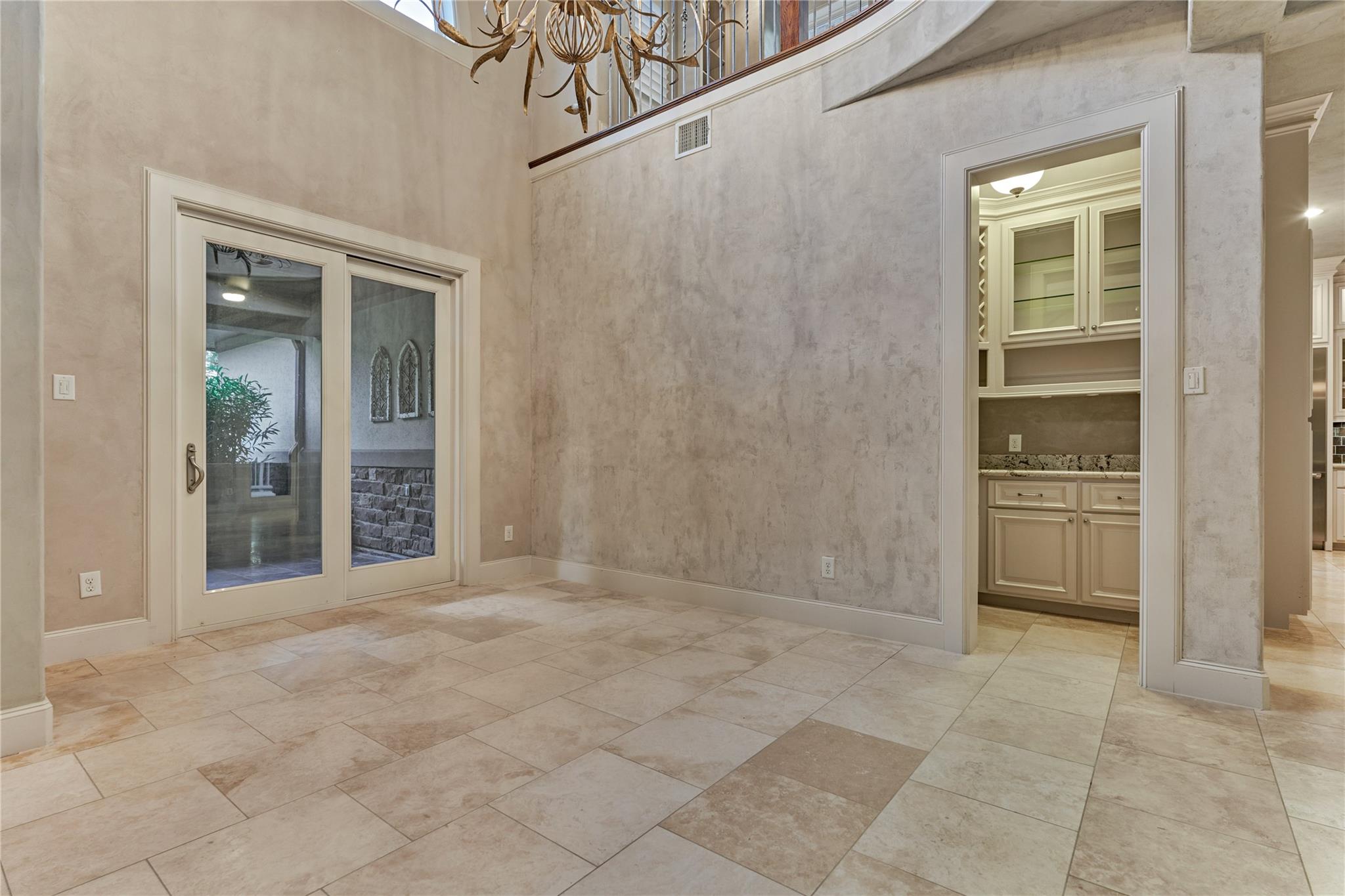 3 Edgewood Drive W