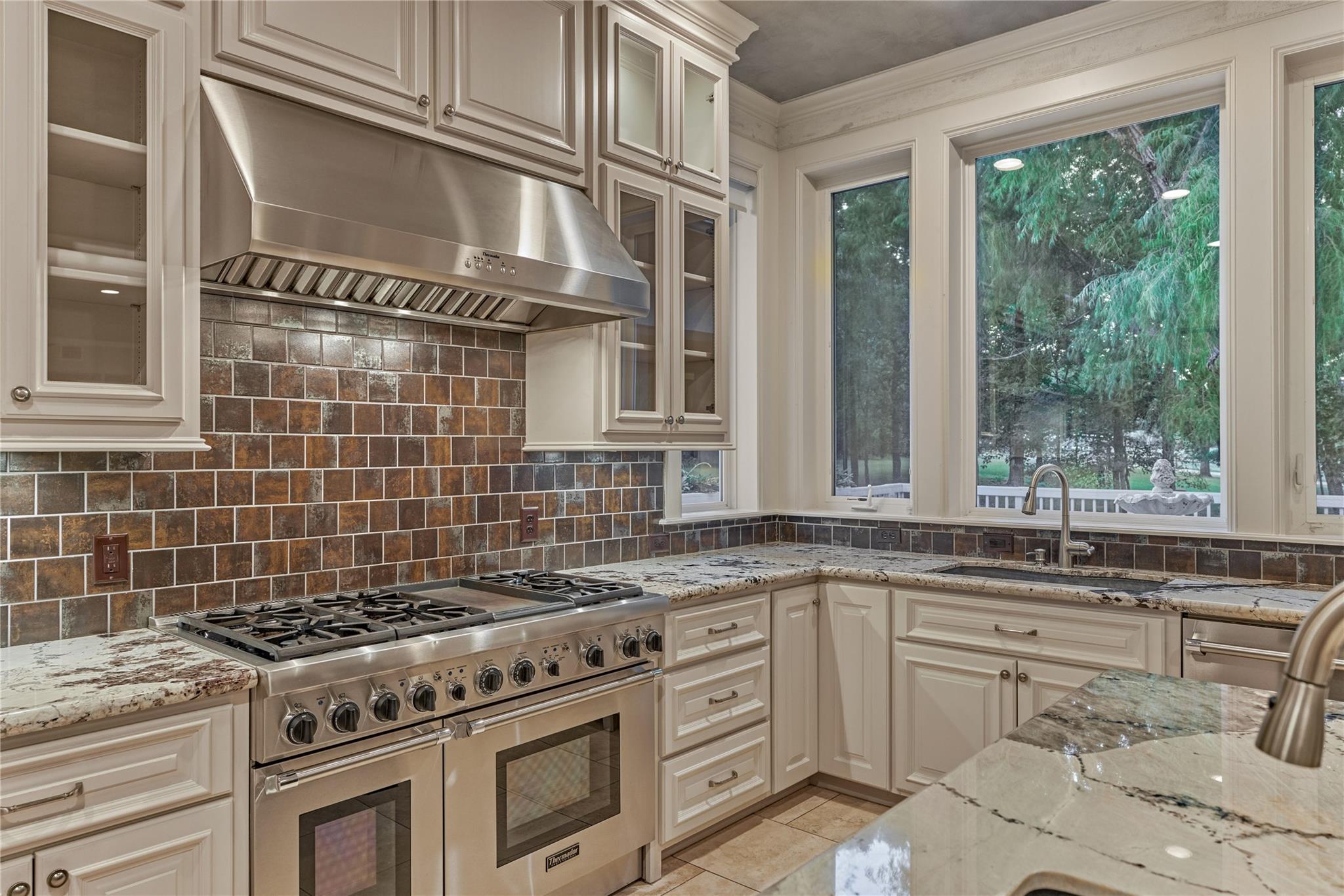 3 Edgewood Drive W