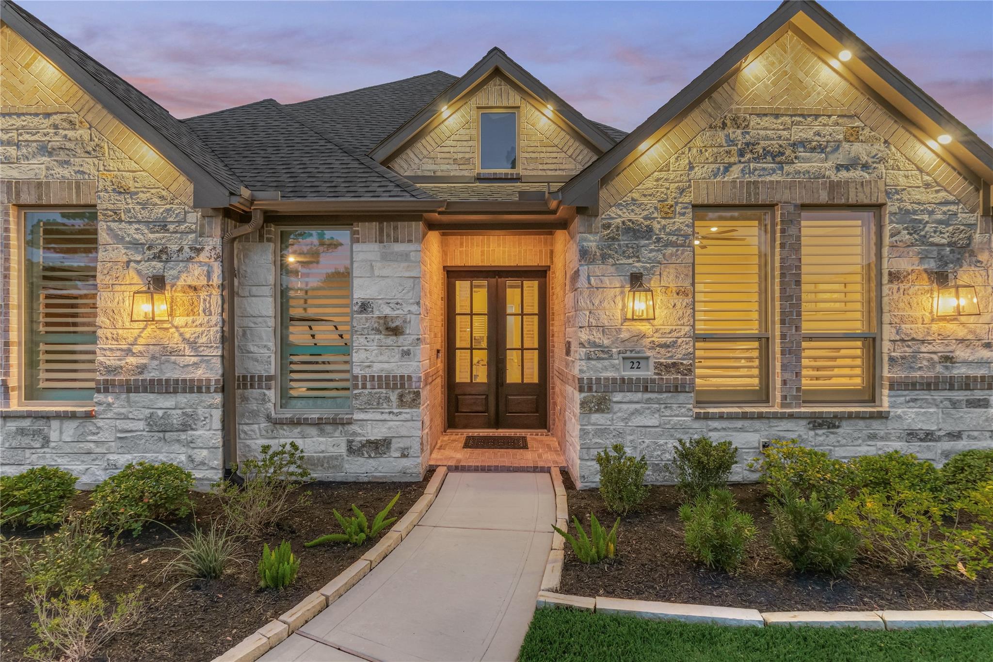22 Darien Court