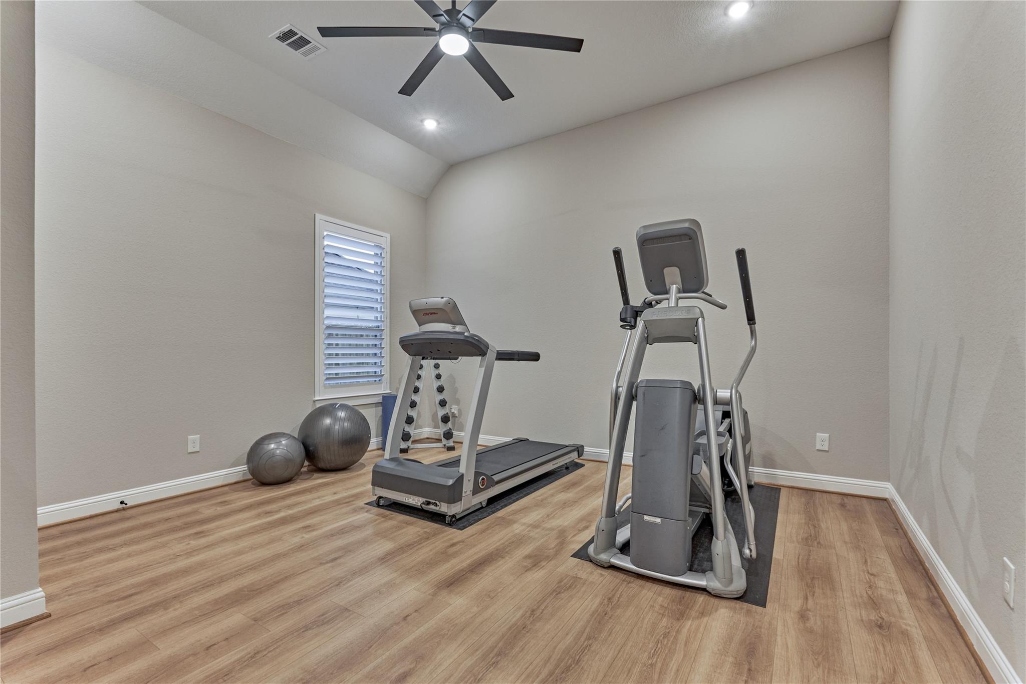 22 Darien Court