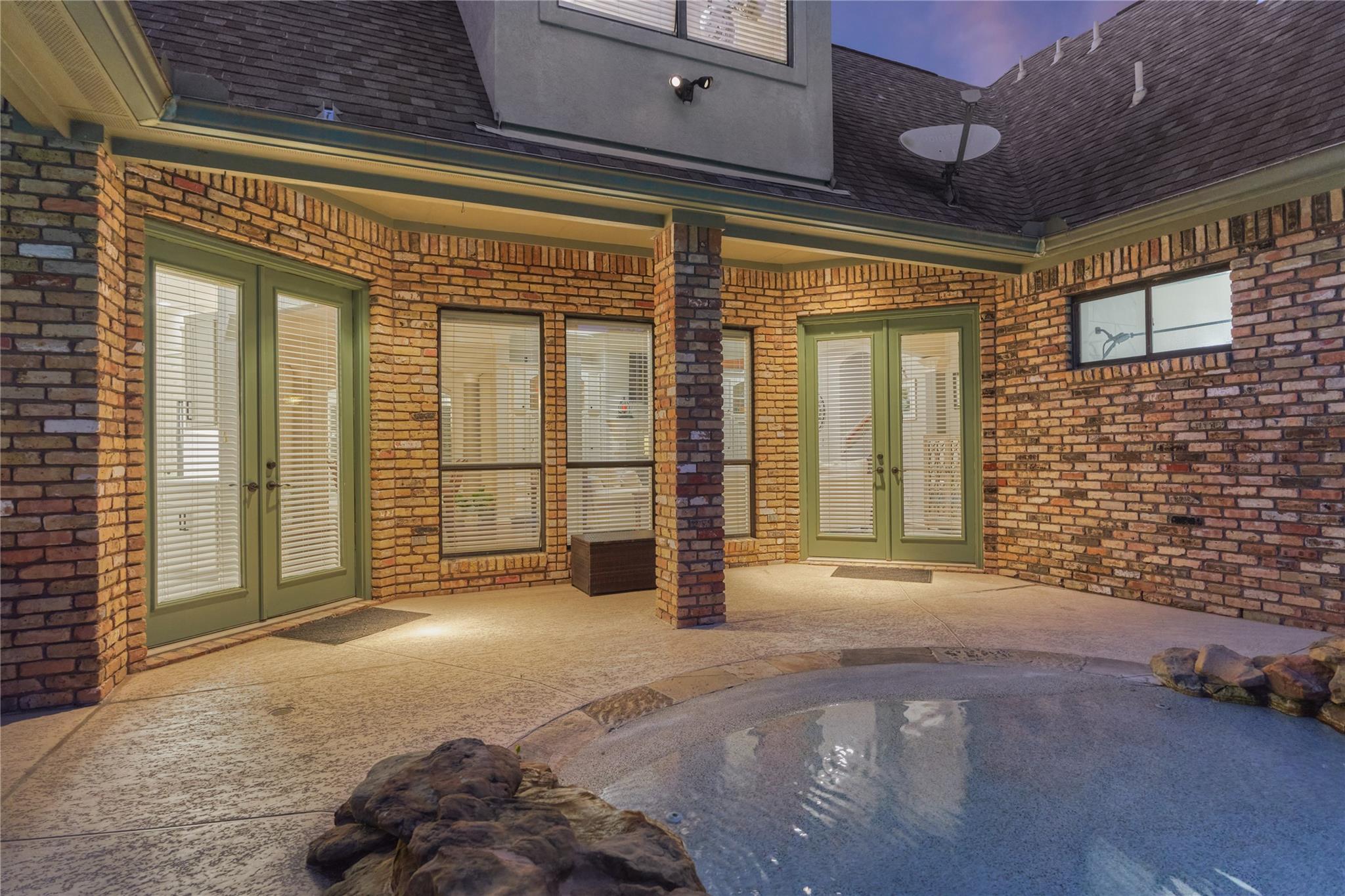 29 Winthrop Harbor Court