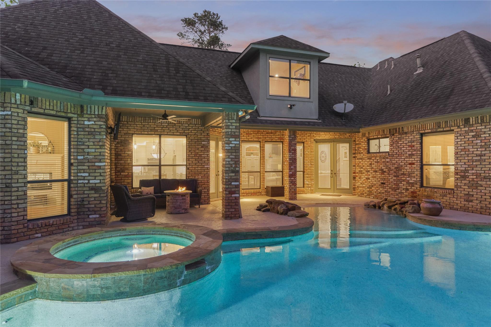 29 Winthrop Harbor Court