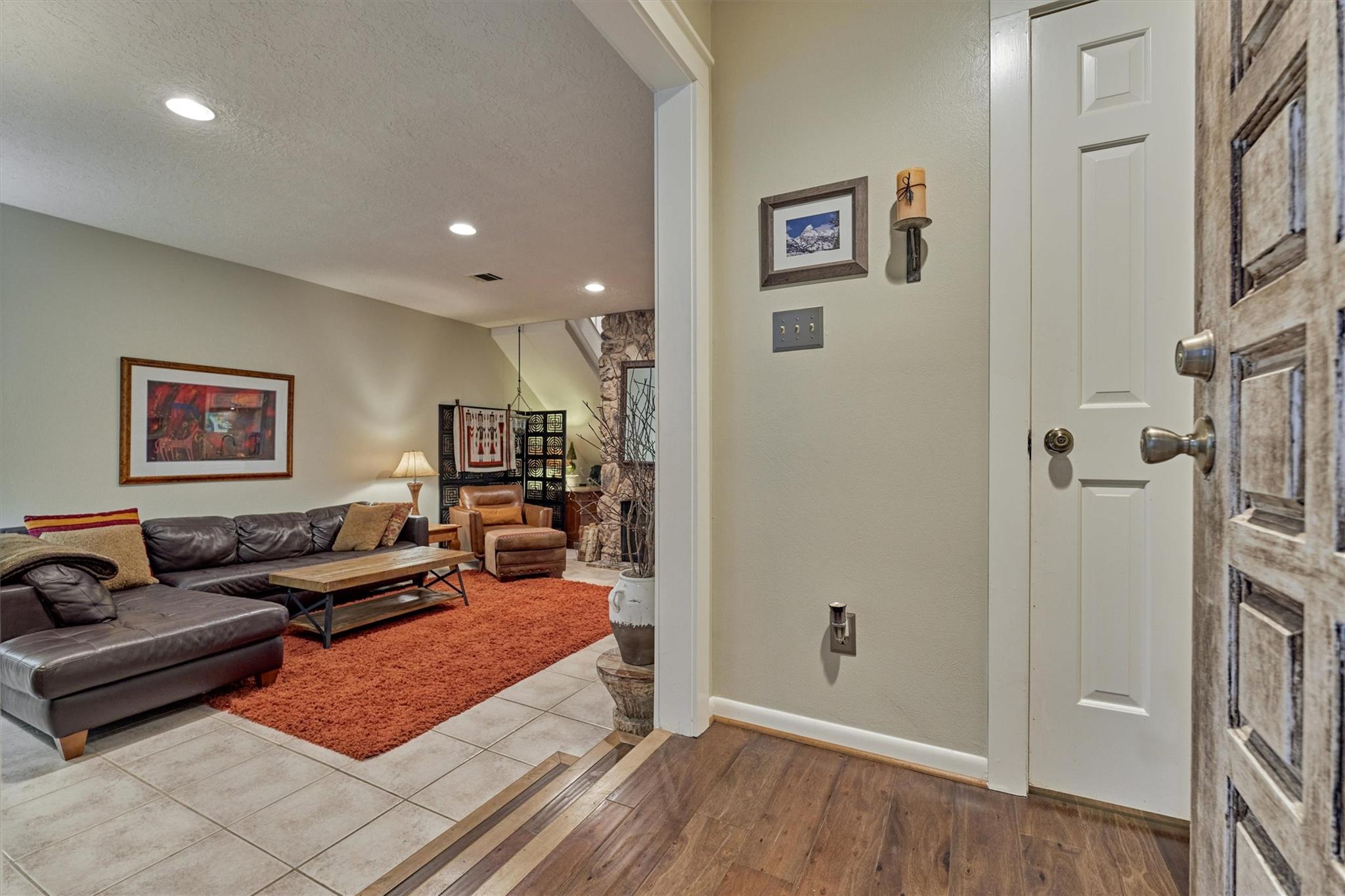 3923 Lakewood Drive