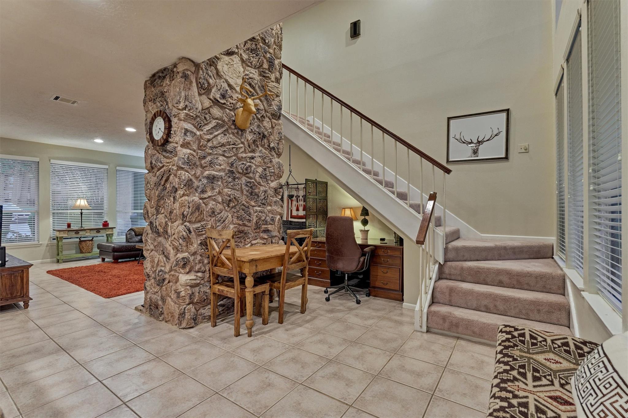 3923 Lakewood Drive