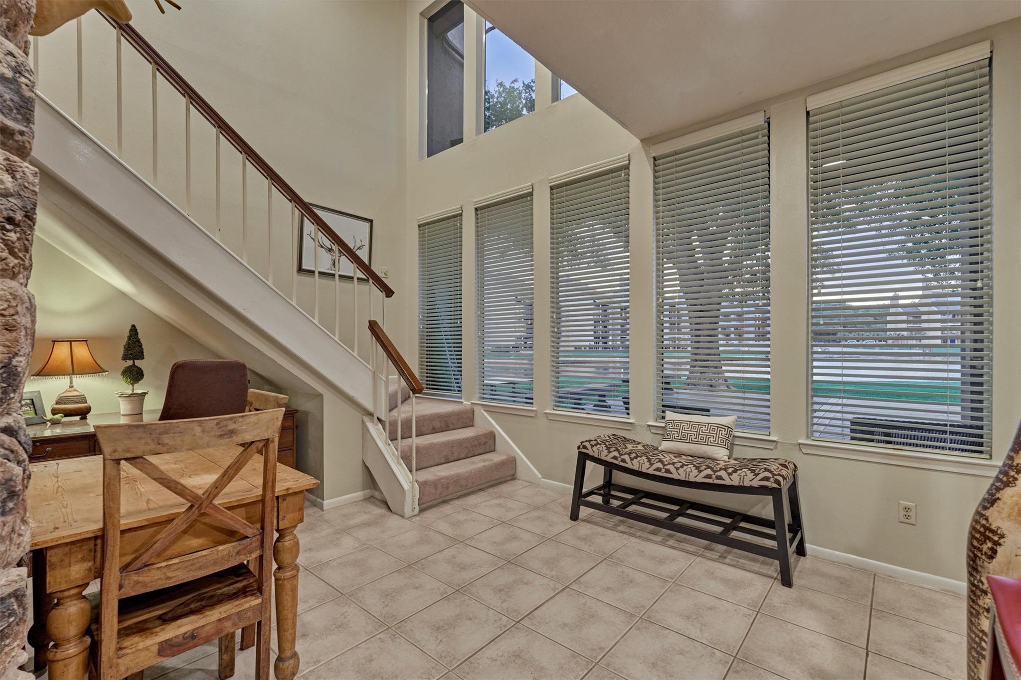 3923 Lakewood Drive