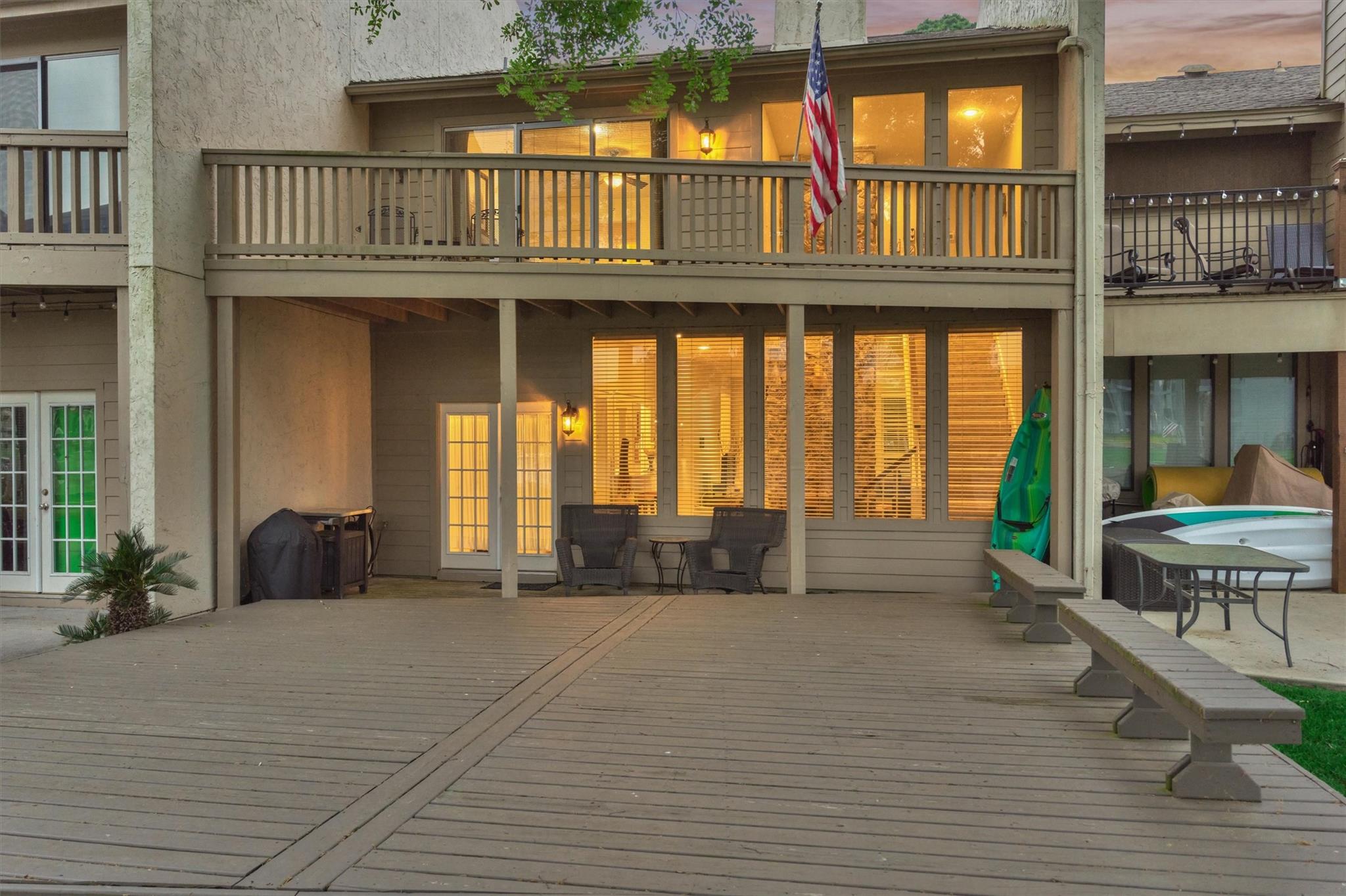 3923 Lakewood Drive