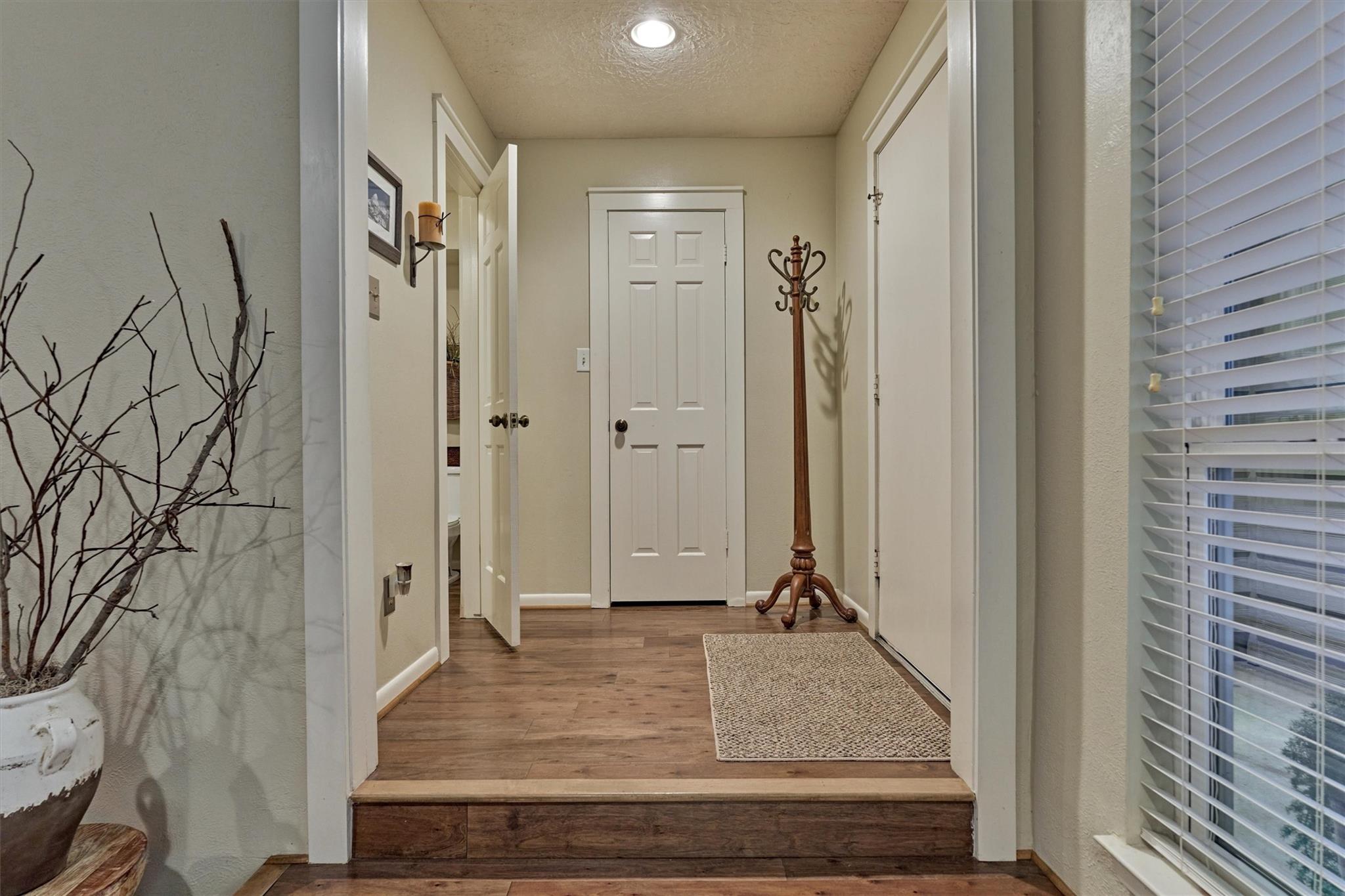 3923 Lakewood Drive