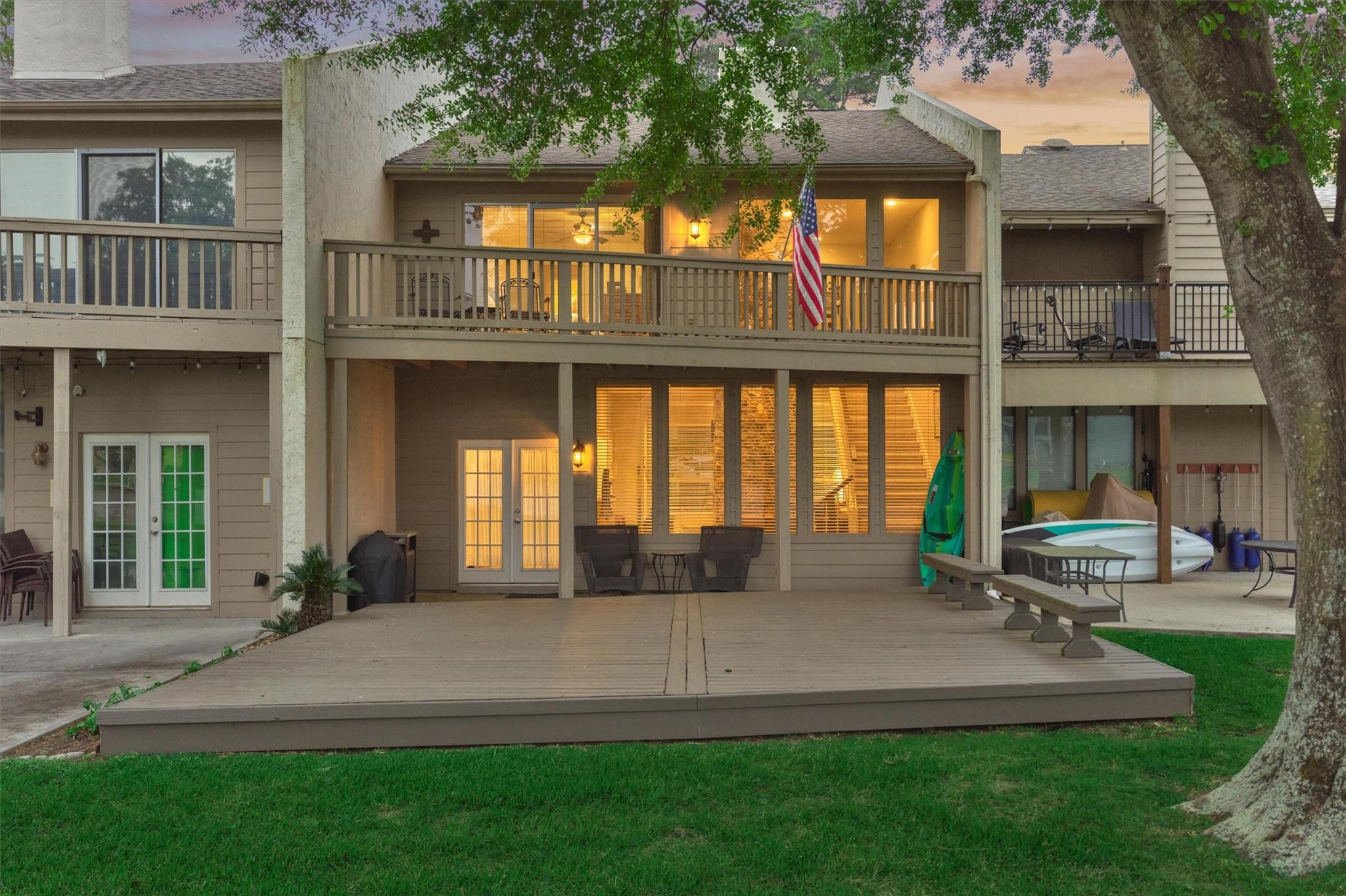 3923 Lakewood Drive