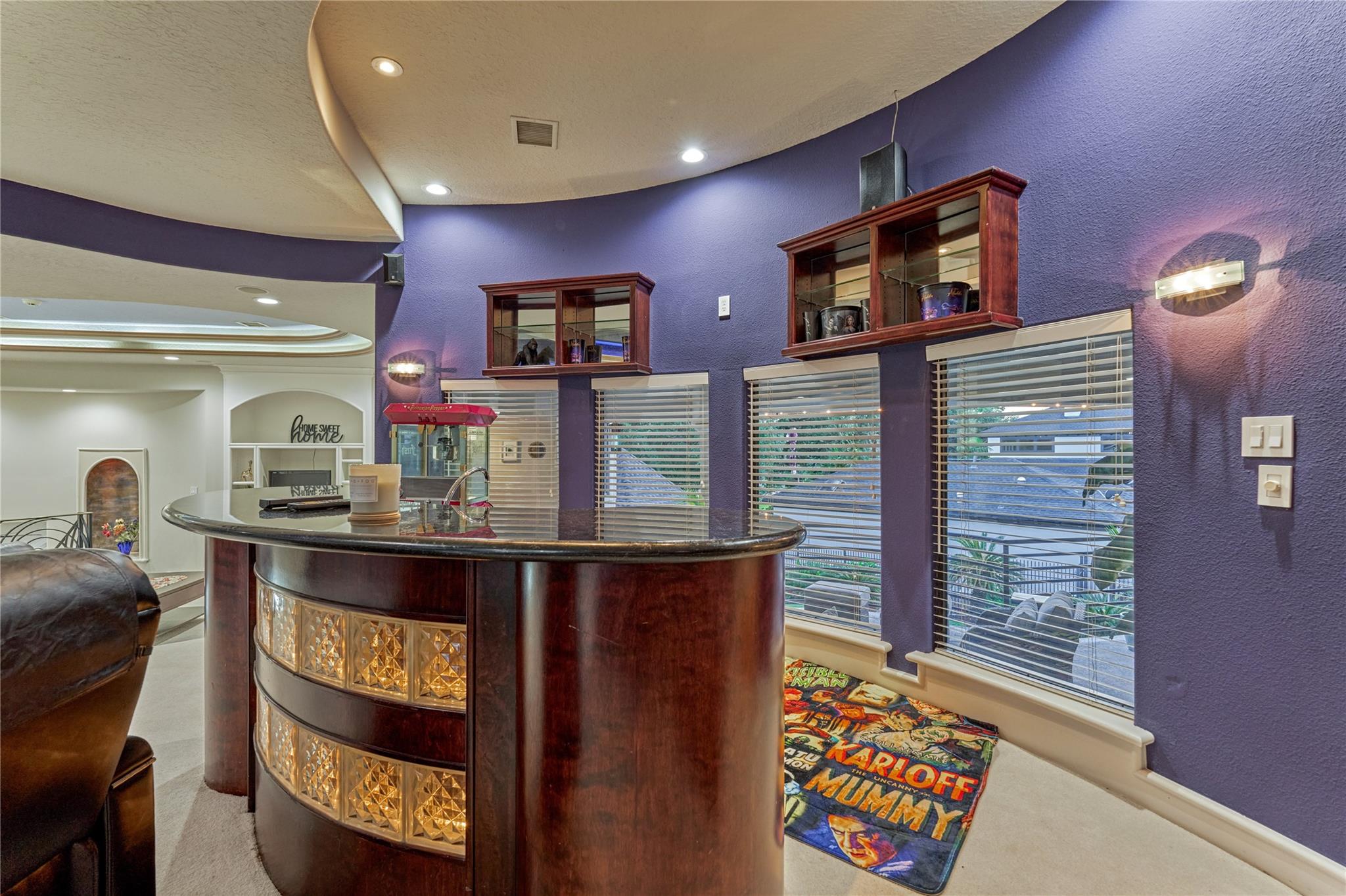 200 Sarasota Circle S