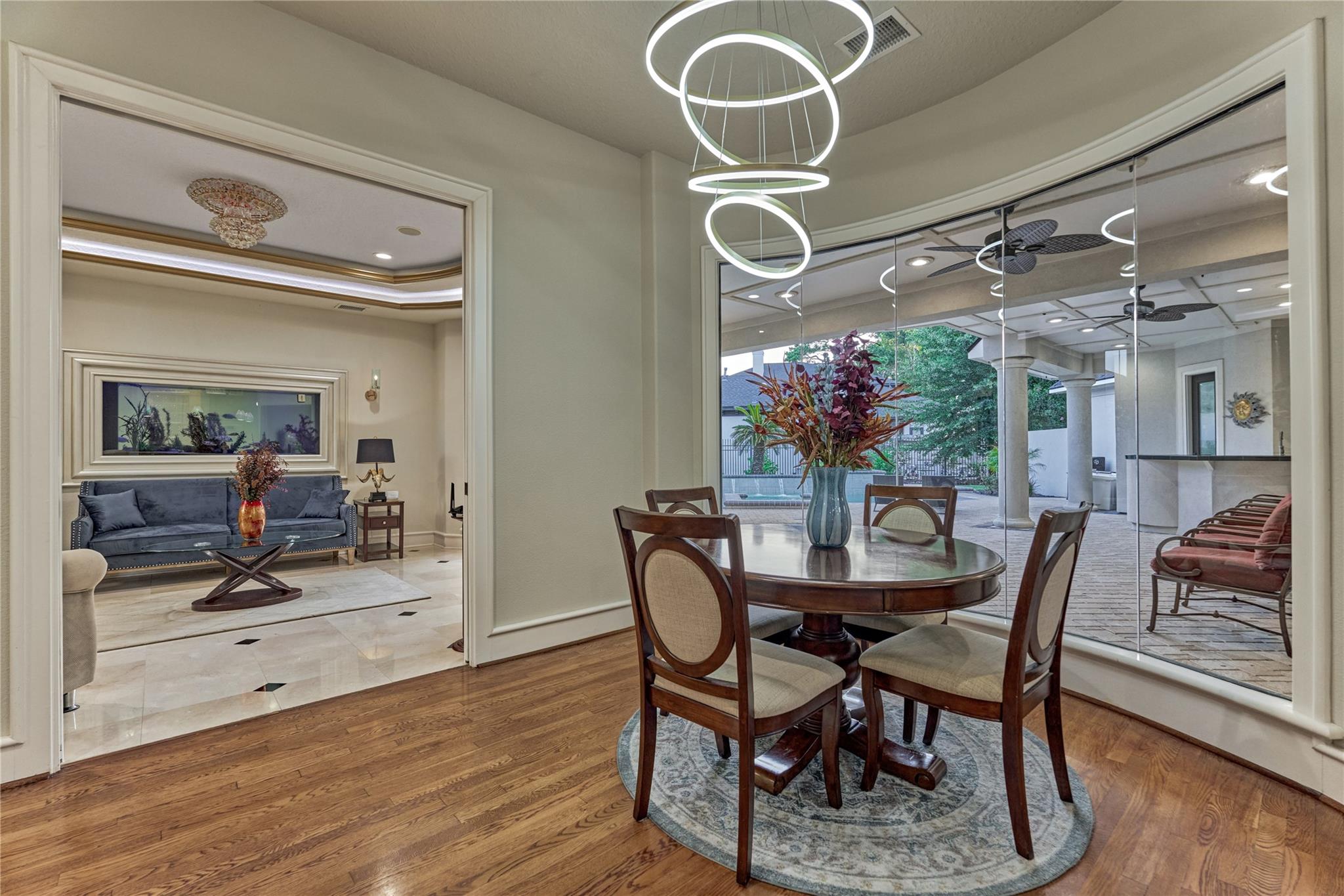 200 Sarasota Circle S