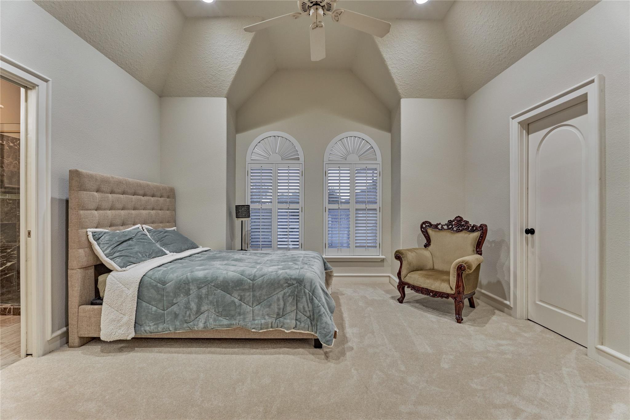 200 Sarasota Circle S