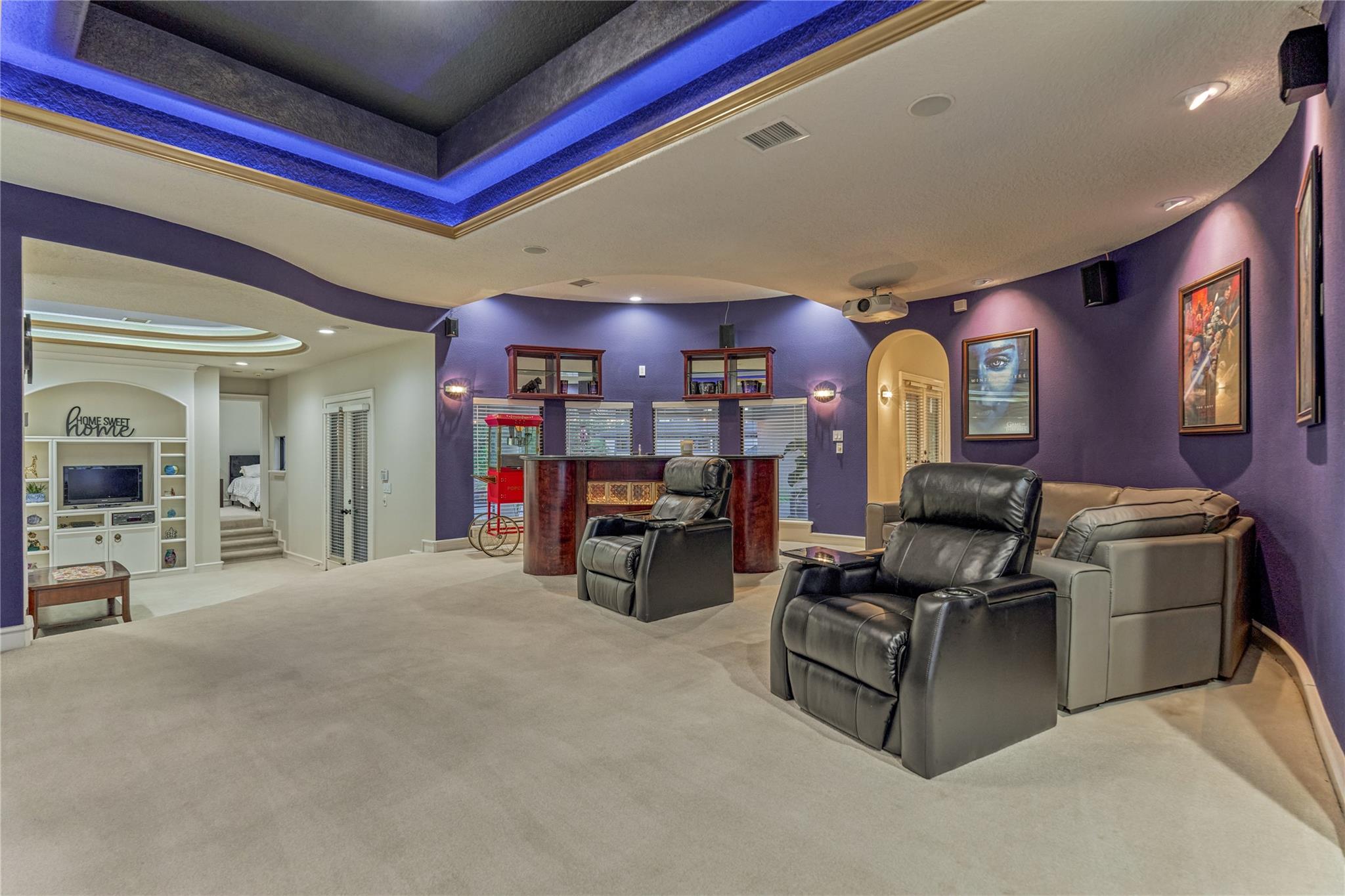 200 Sarasota Circle S