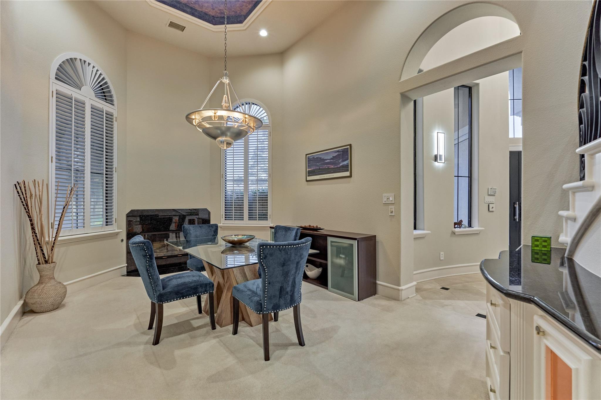 200 Sarasota Circle S