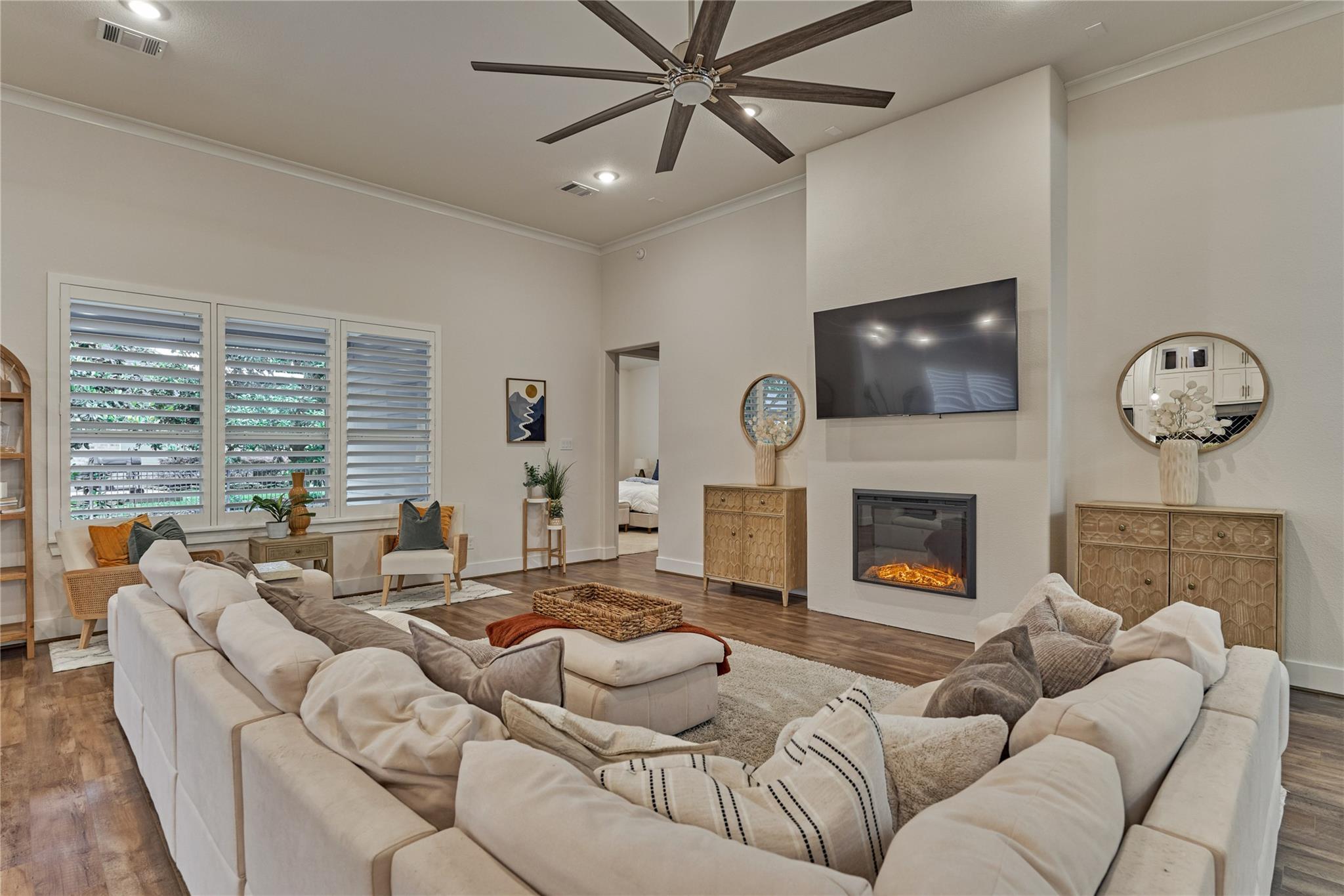 71 Victoria Drive W