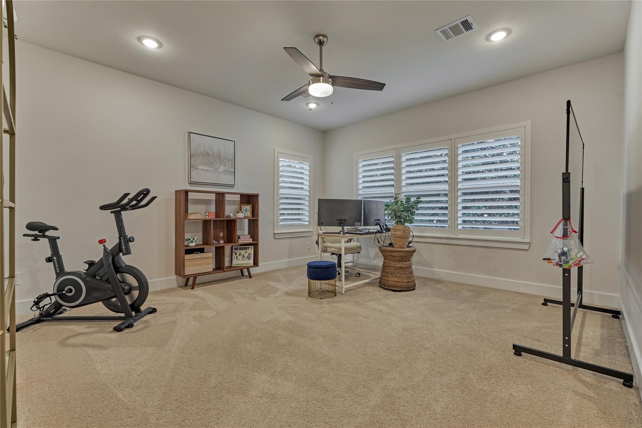 71 Victoria Drive W