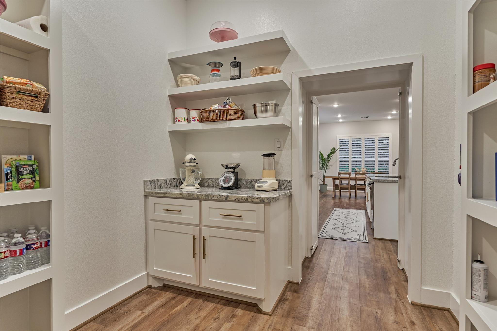 71 Victoria Drive W