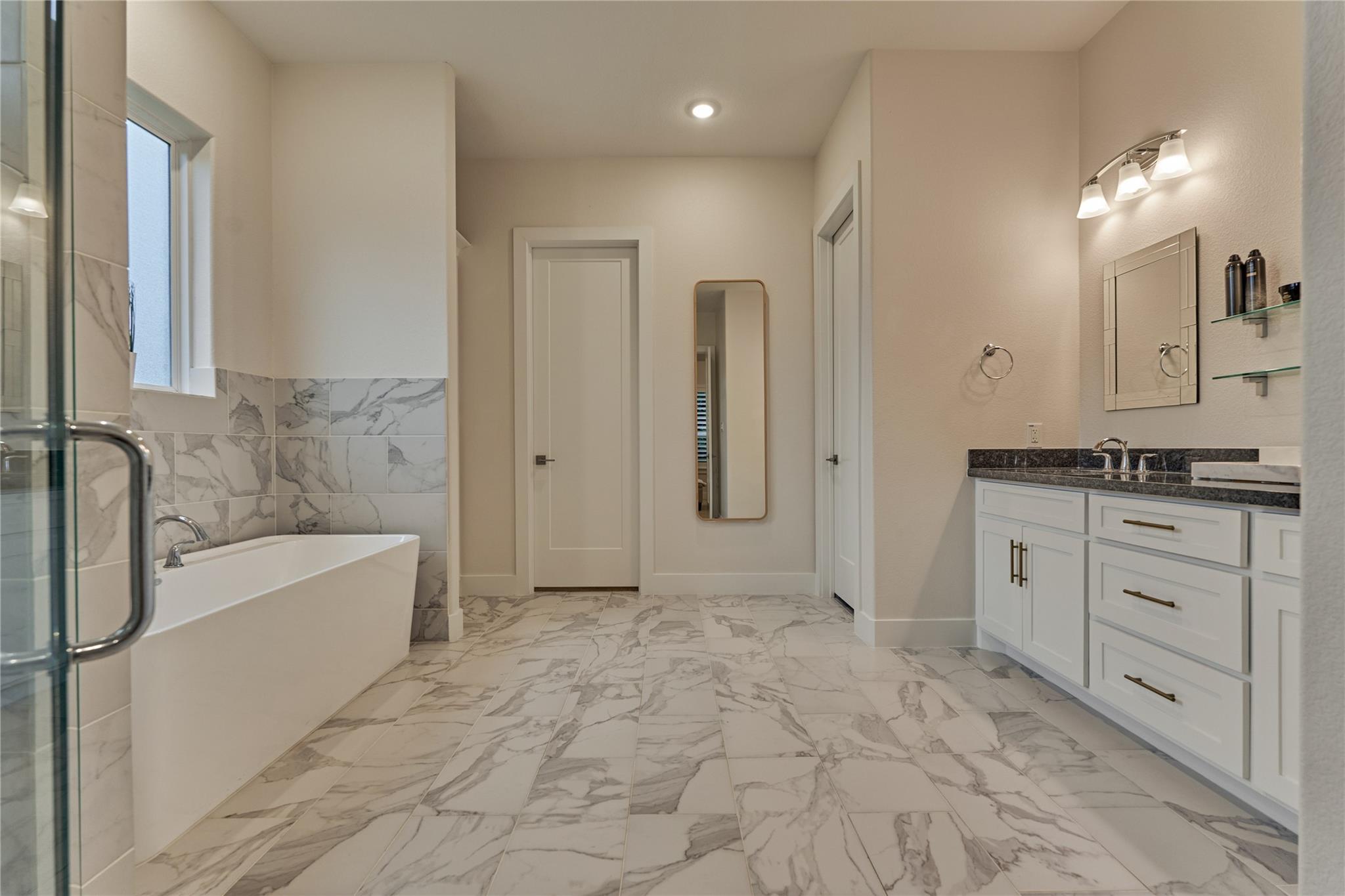 71 Victoria Drive W